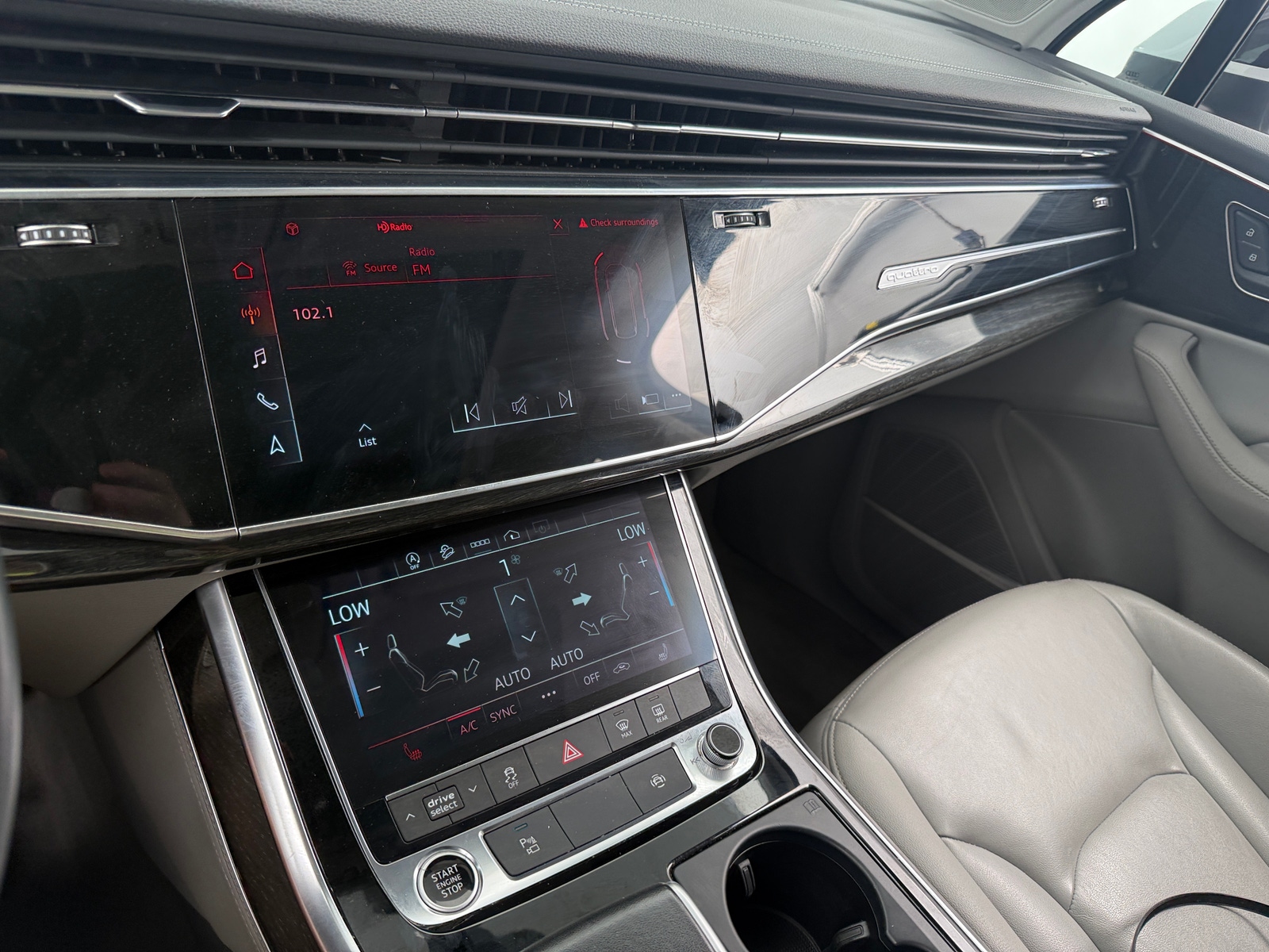 Thumbnail: 2024 Audi Q7 - 3