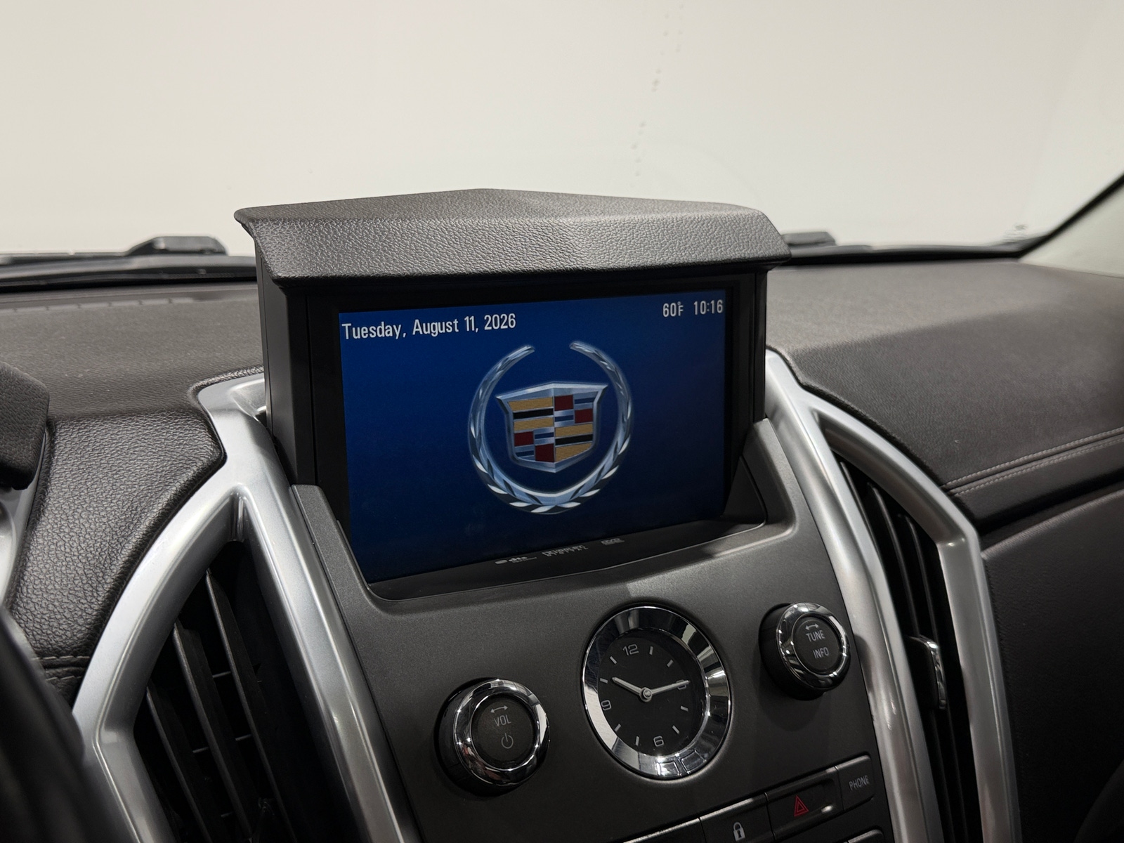 Thumbnail: 2011 Cadillac SRX - 3