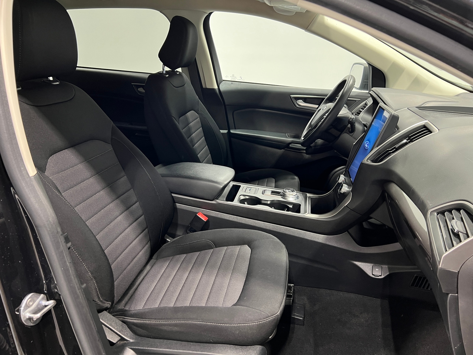 Thumbnail: 2022 Ford Edge - 2