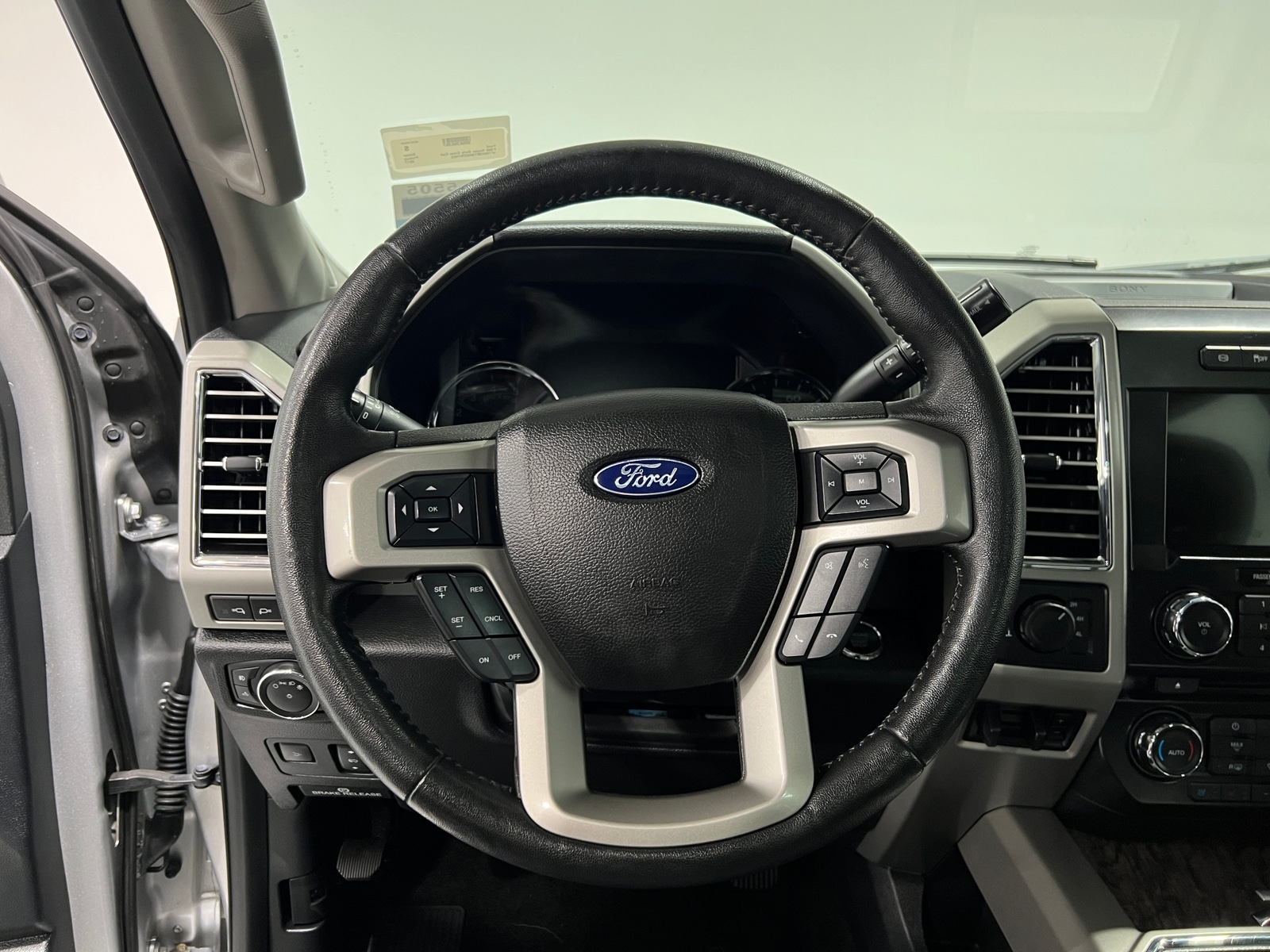 Thumbnail: 2017 Ford Econoline - 4