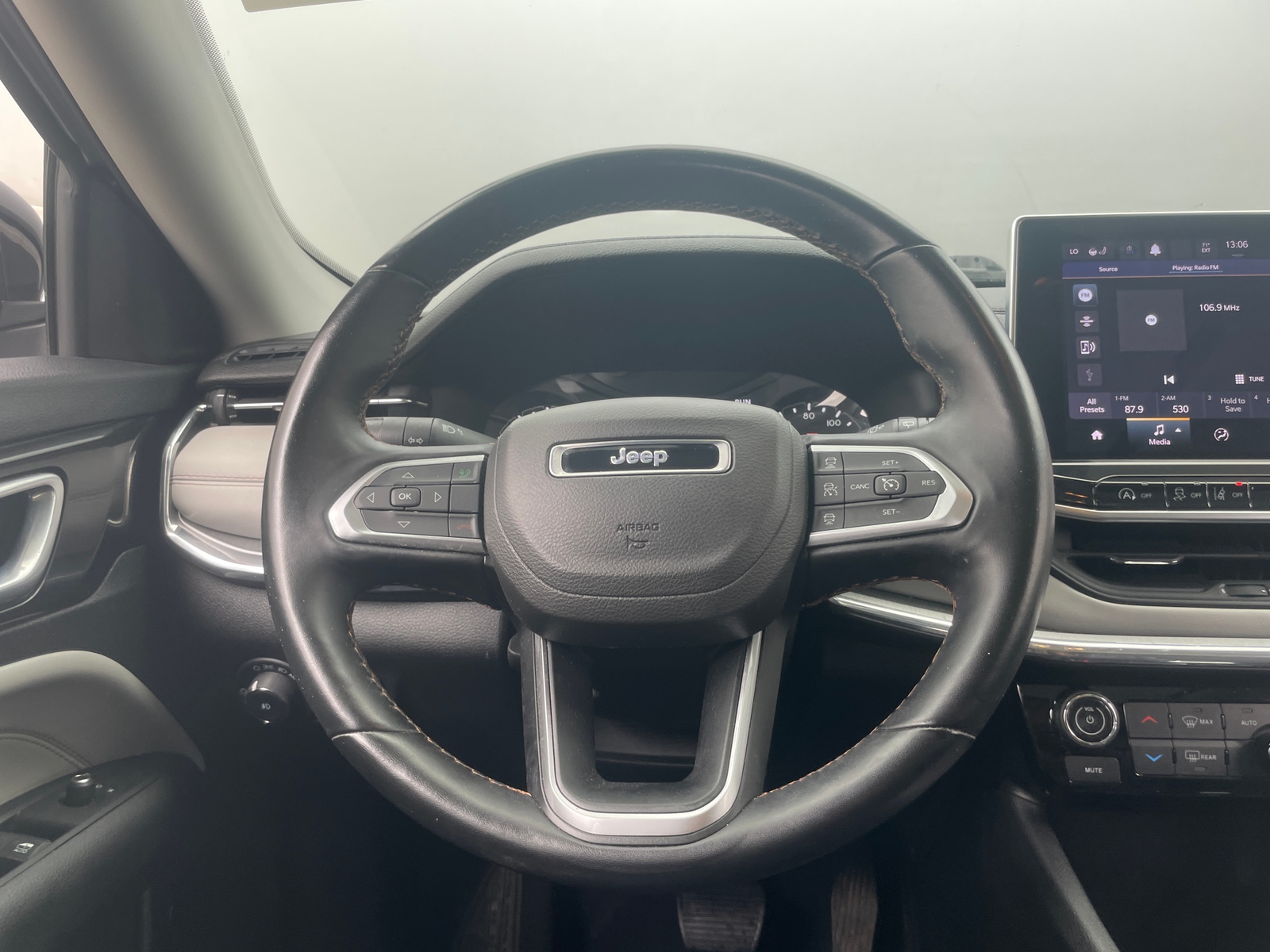 Thumbnail: 2022 Jeep Compass - 4