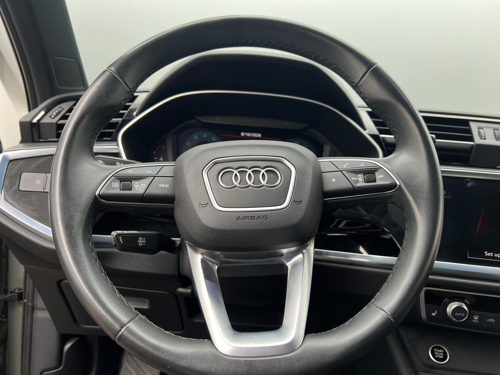 Thumbnail: 2023 Audi Q3 - 4