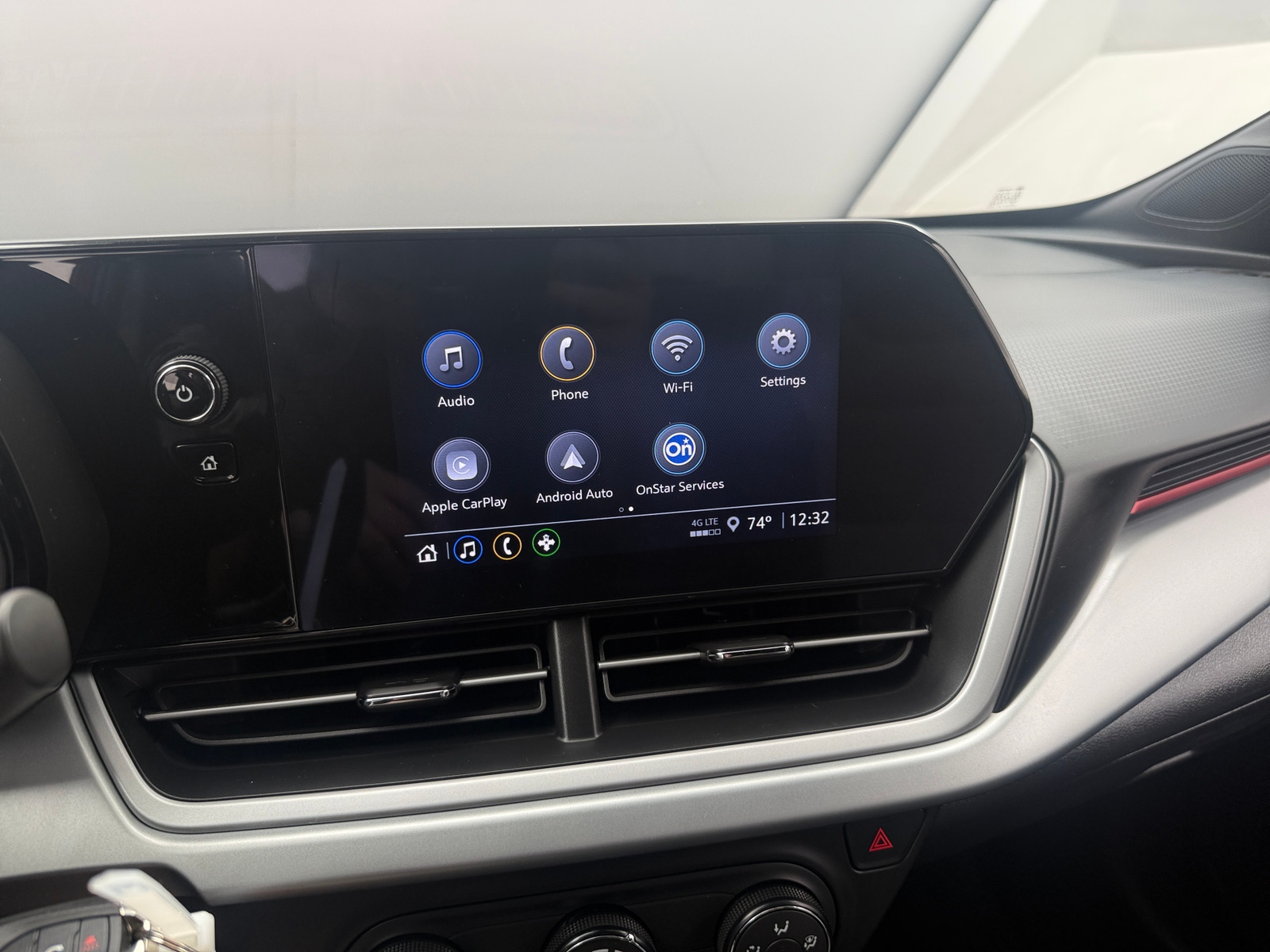 Thumbnail: 2025 Chevrolet Trax - 4