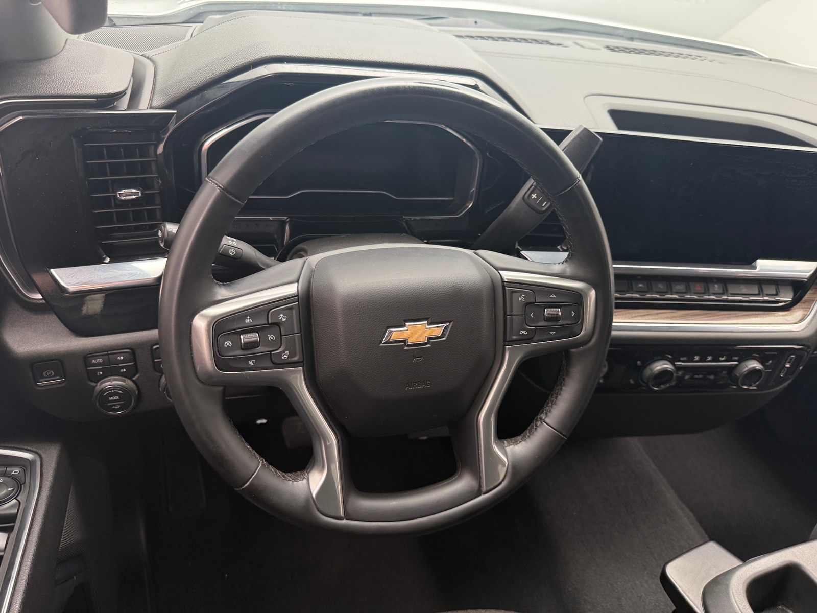 Thumbnail: 2023 Chevrolet Silverado 1500 - 5