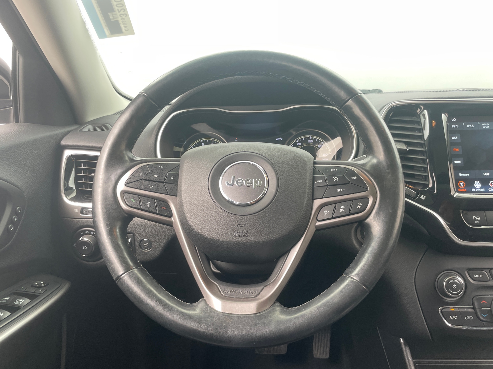 Thumbnail: 2021 Jeep Cherokee - 4