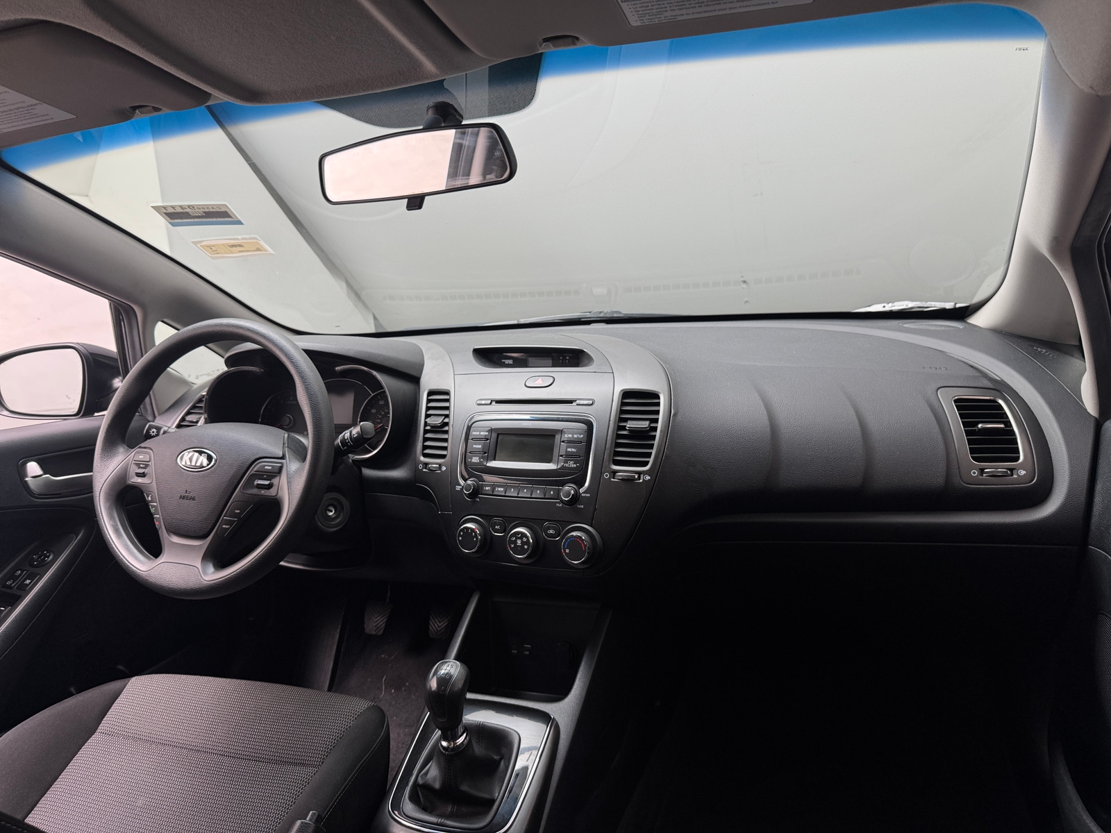 Thumbnail: 2017 Kia Forte - 3