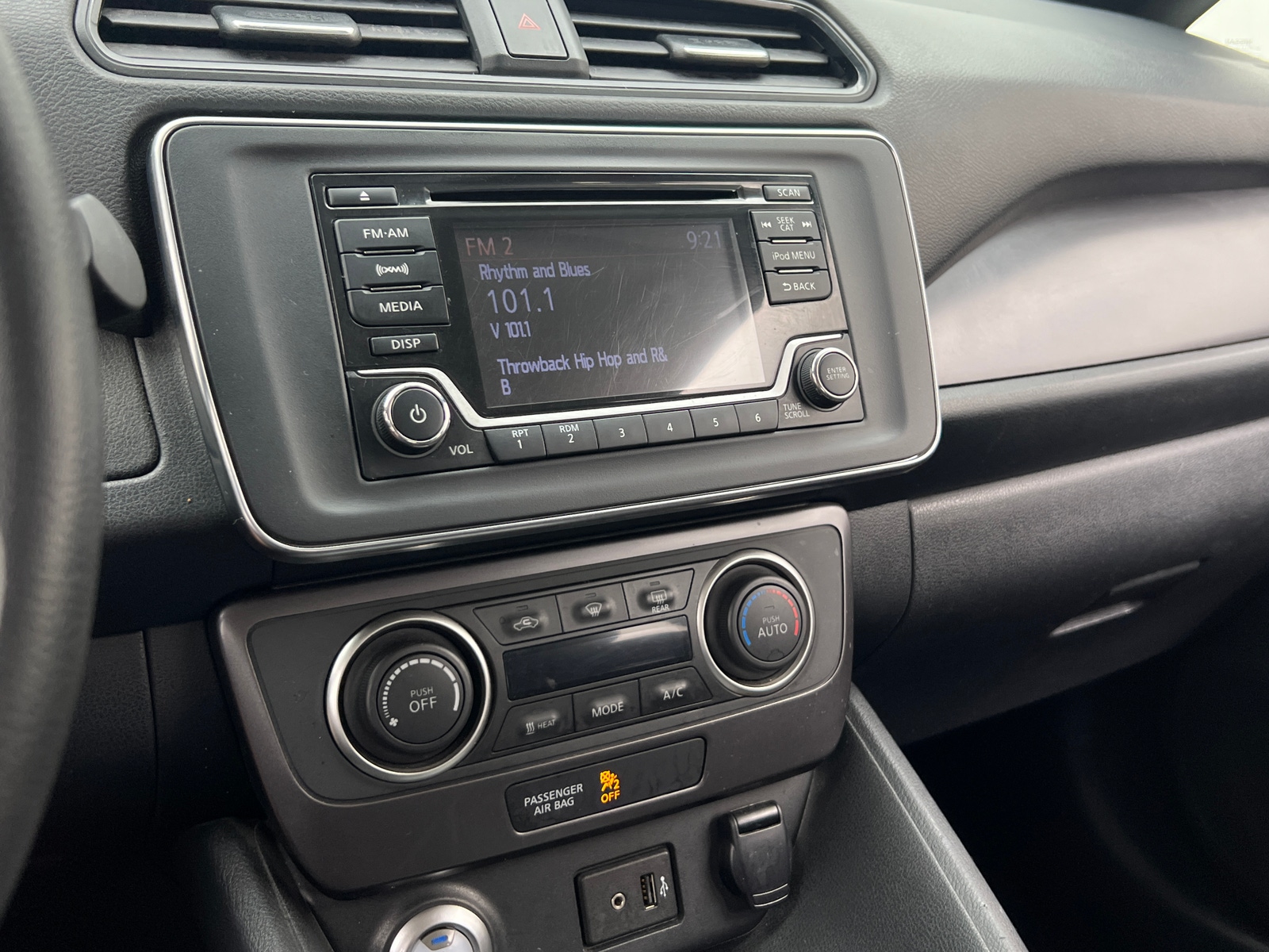 Thumbnail: 2019 Nissan Leaf - 4