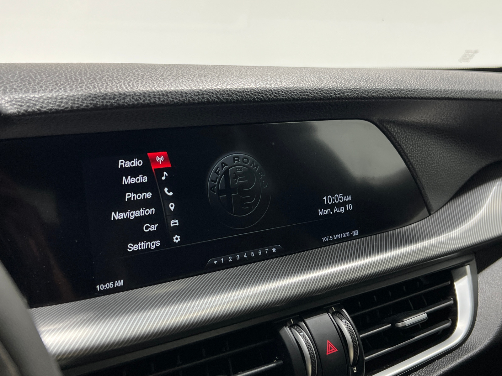 Thumbnail: 2018 Alfa Romeo Stelvio - 3
