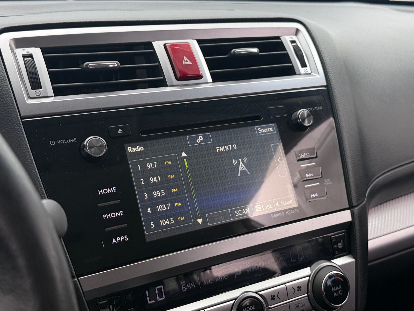 Thumbnail: 2015 Subaru Outback - 4