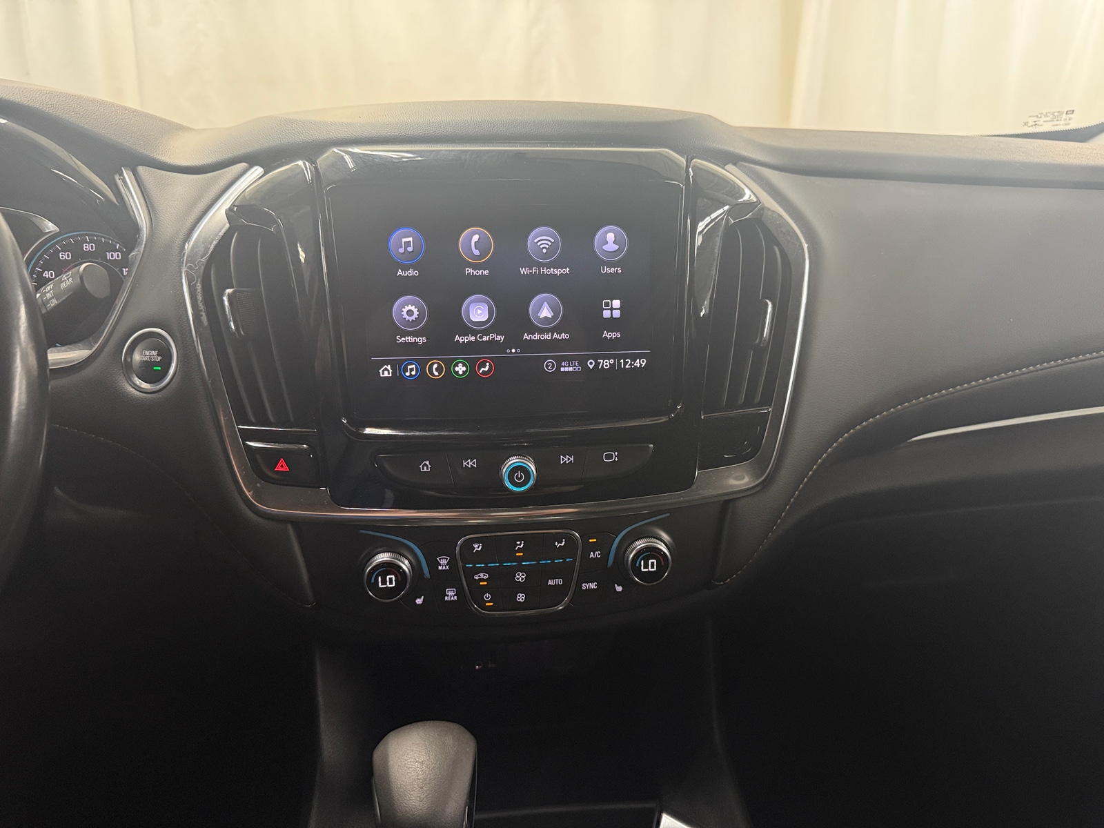 Thumbnail: 2021 Chevrolet Traverse - 4