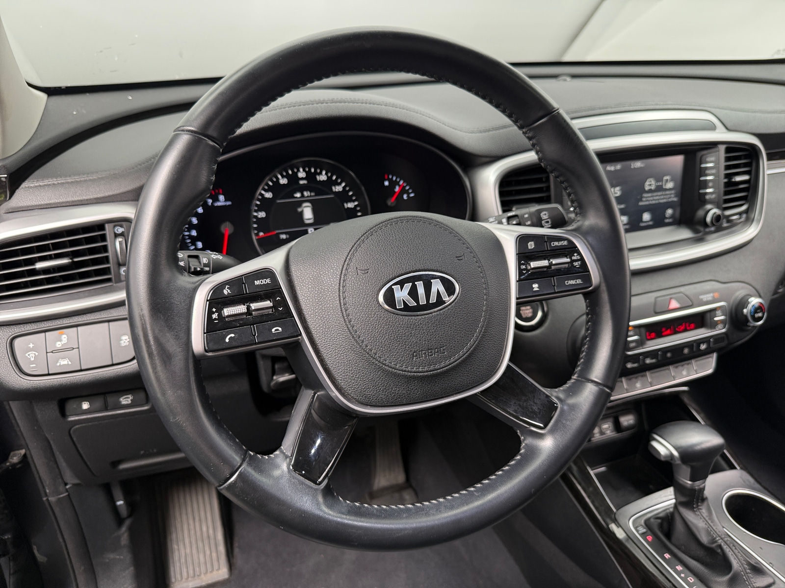 Thumbnail: 2020 Kia Sorento - 4