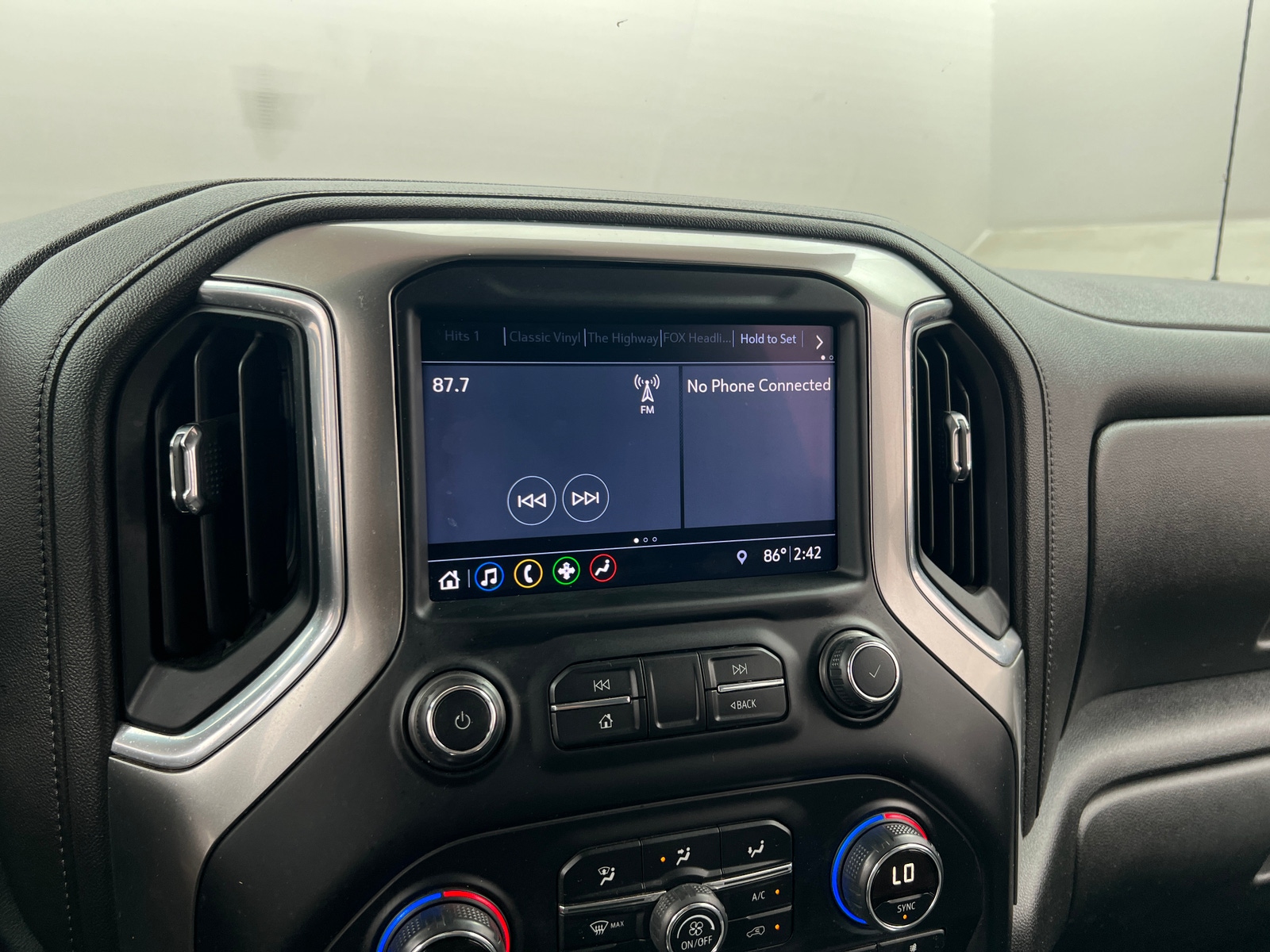 Thumbnail: 2019 Chevrolet Silverado 1500 - 4