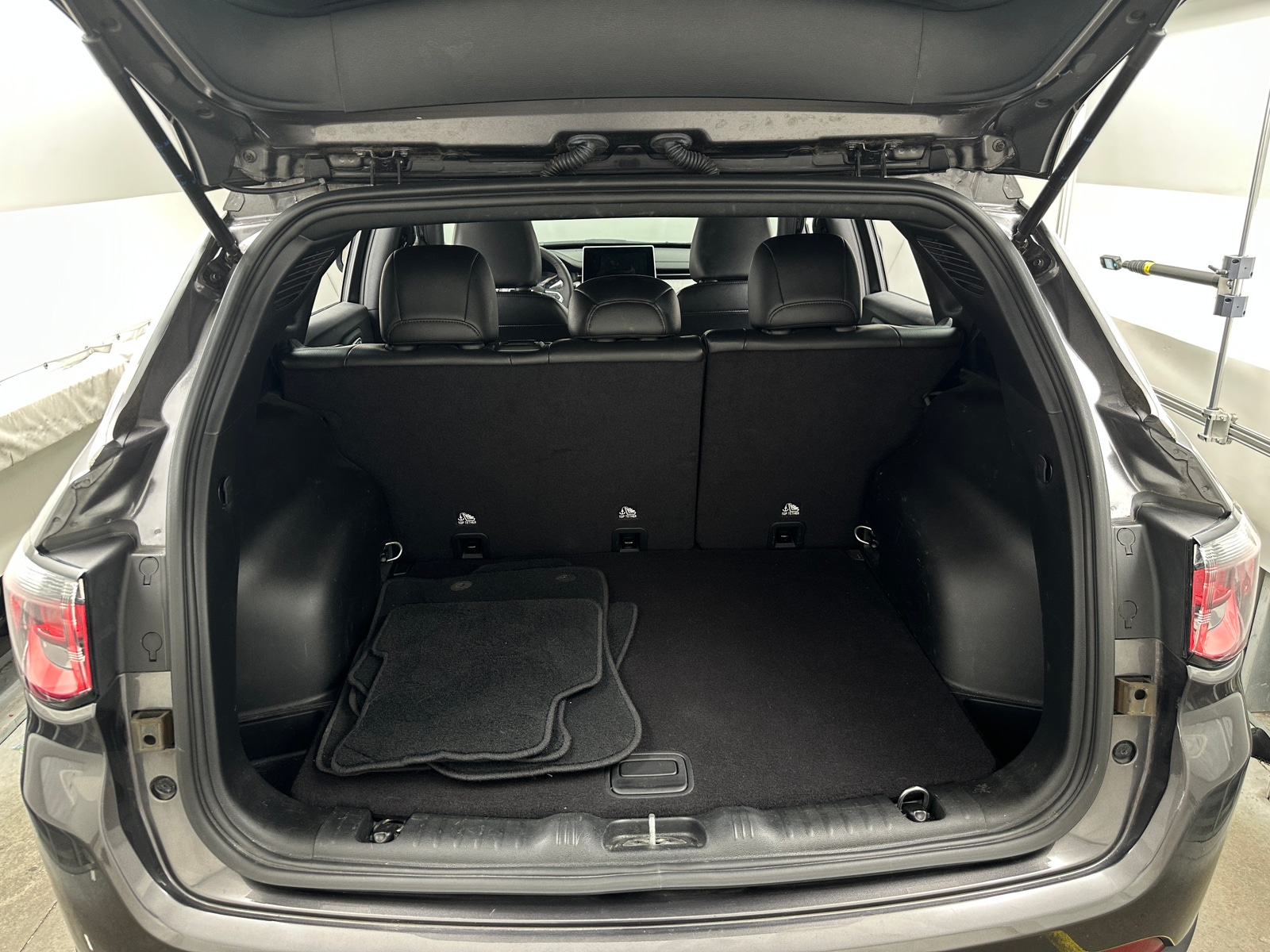 Thumbnail: 2023 Jeep Compass - 6