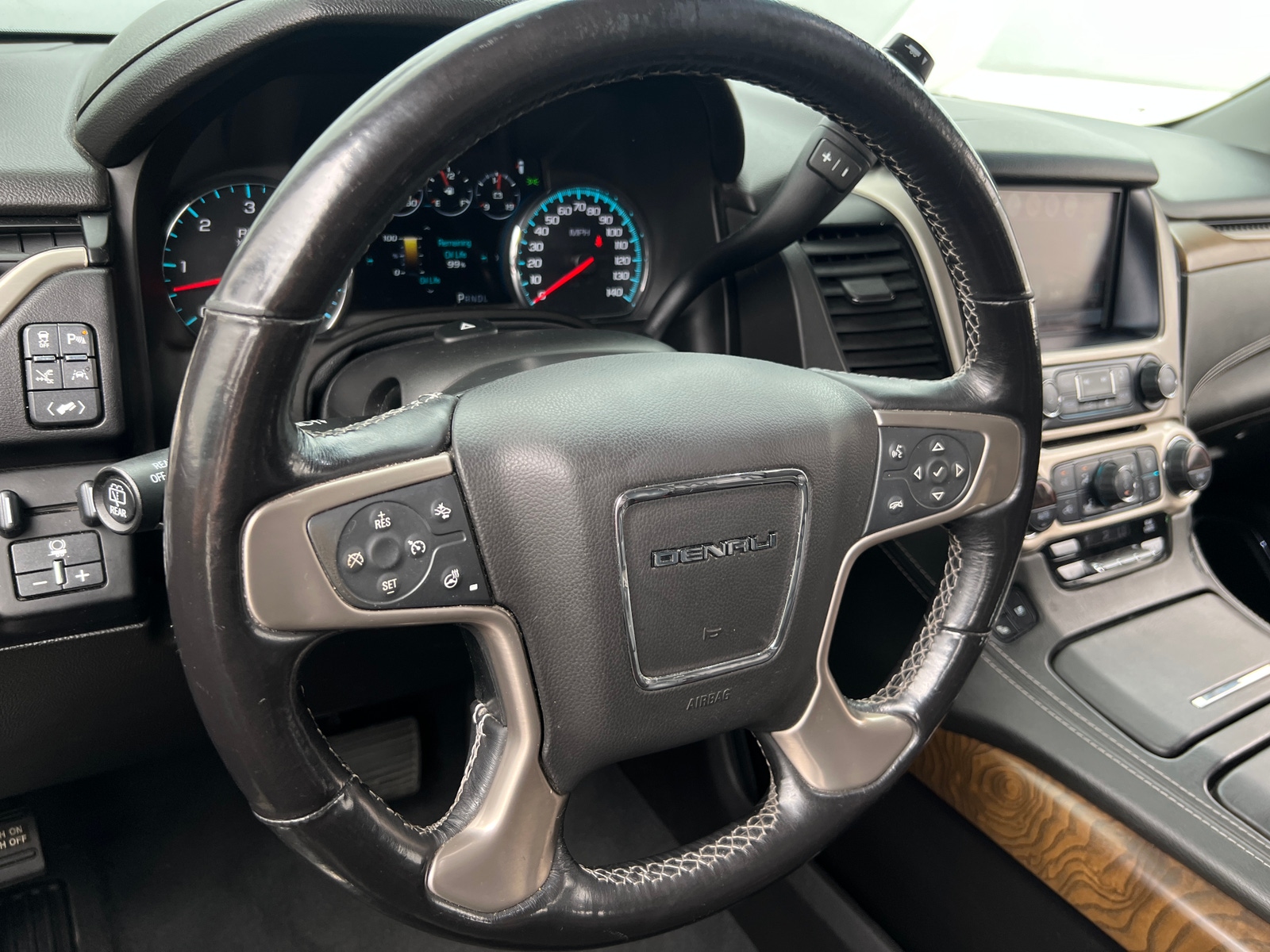 Thumbnail: 2019 GMC Yukon XL - 4