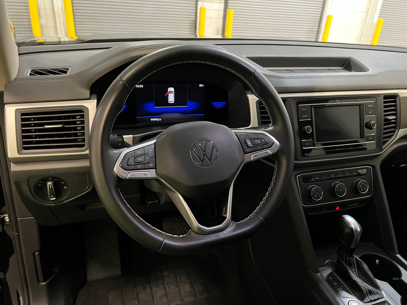 Thumbnail: 2022 Volkswagen Atlas - 4