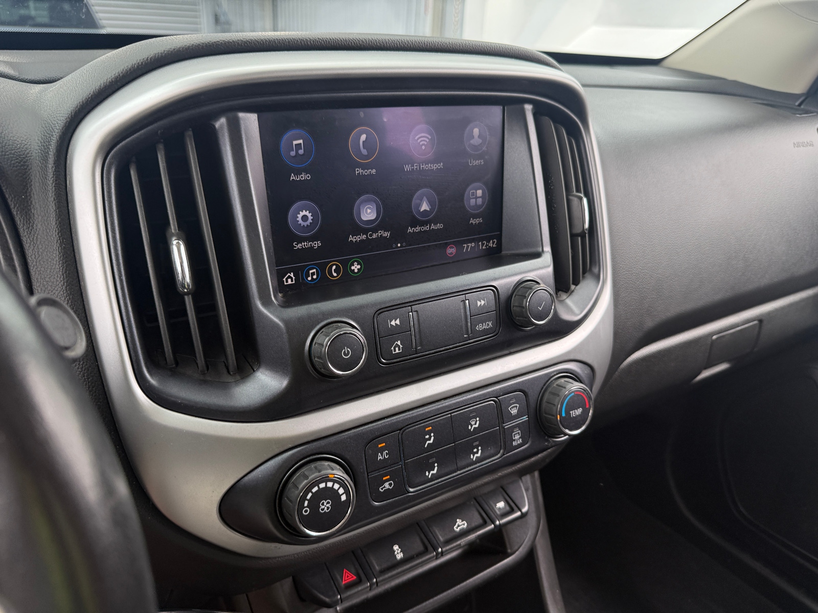 Thumbnail: 2019 Chevrolet Colorado - 4