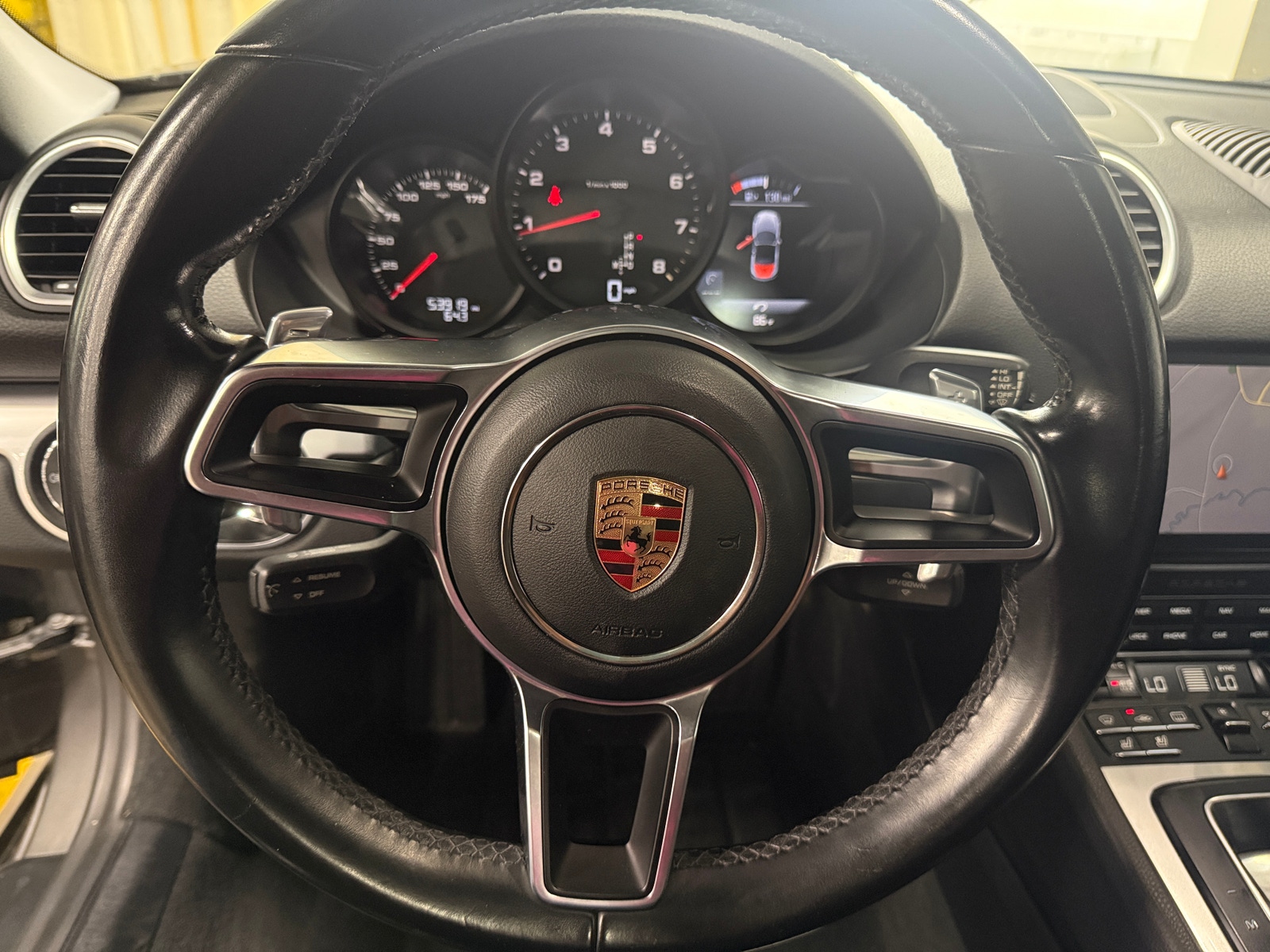 Thumbnail: 2017 Porsche 718 Boxster - 4