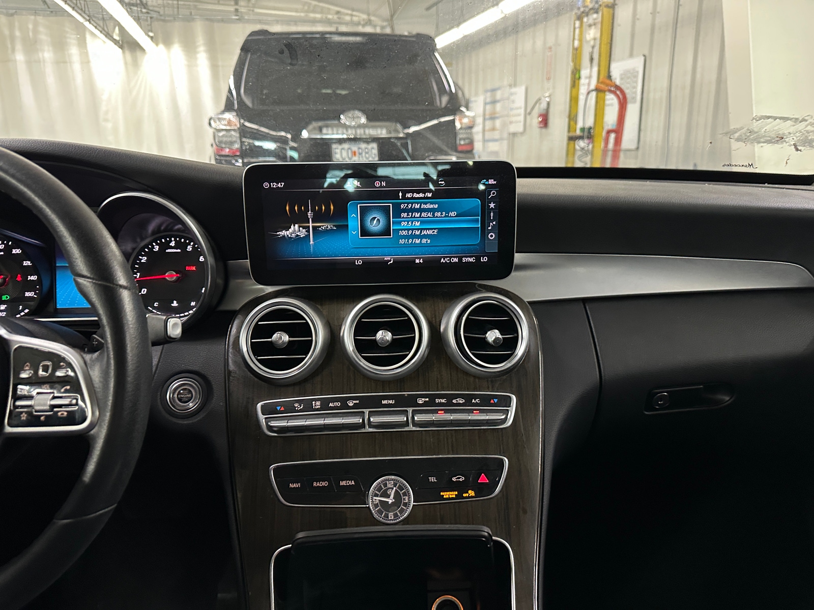 Thumbnail: 2019 Mercedes-Benz C-Class - 3