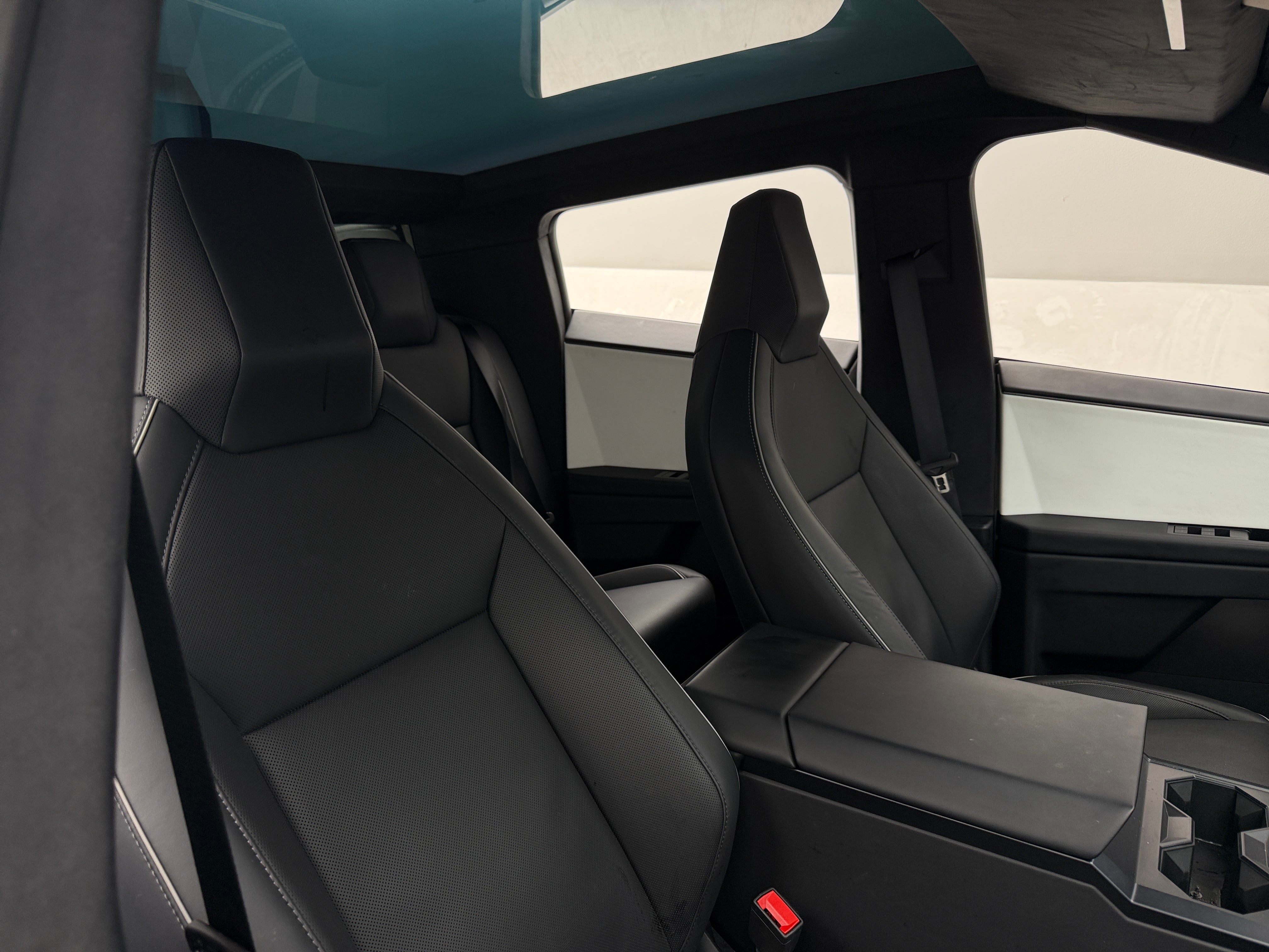 Used 2024 Tesla Cybertruck Base with VIN 7G2CEHED6RA009951 for sale in Auburn, WA