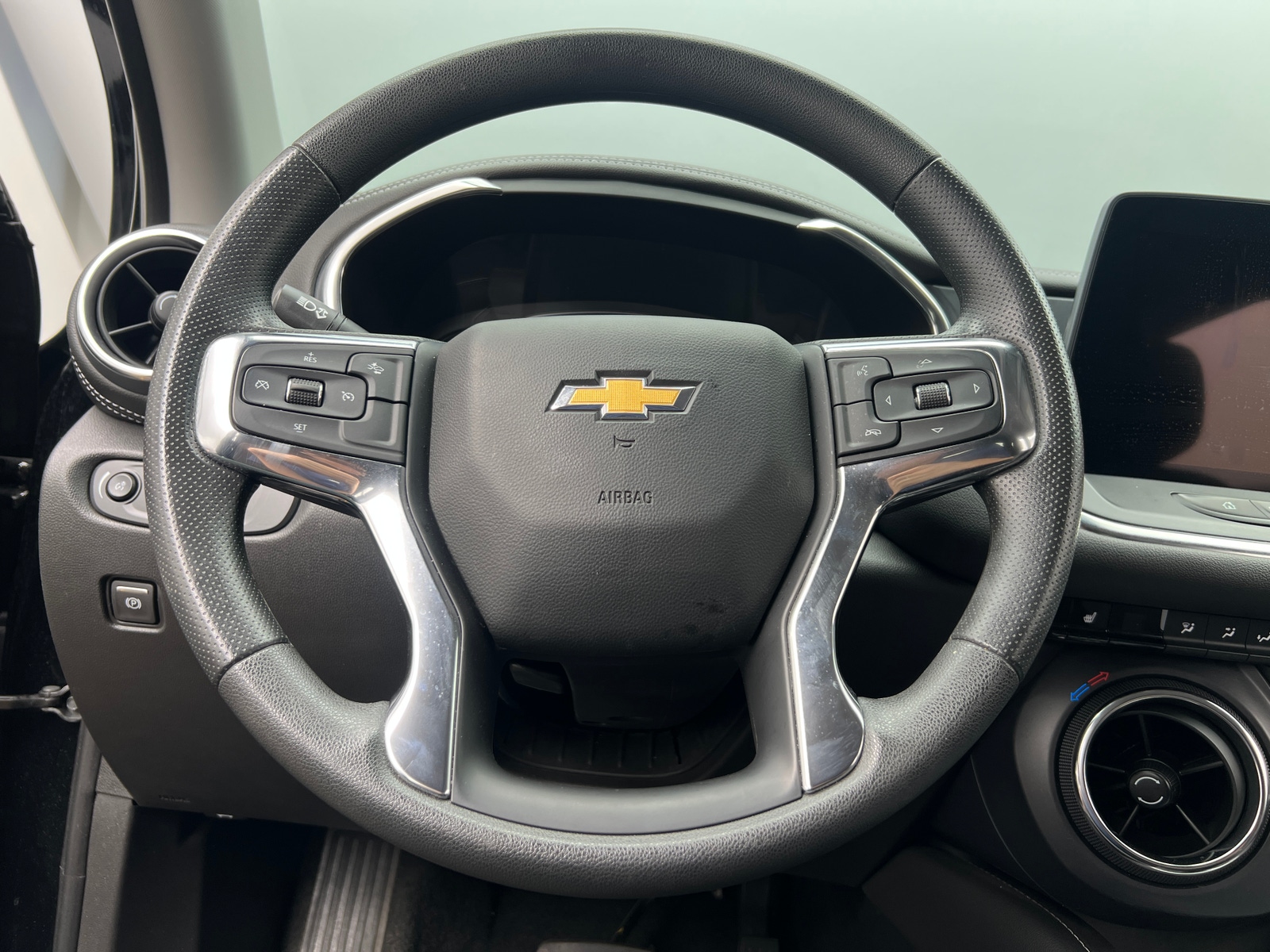 Thumbnail: 2025 Chevrolet Blazer - 5