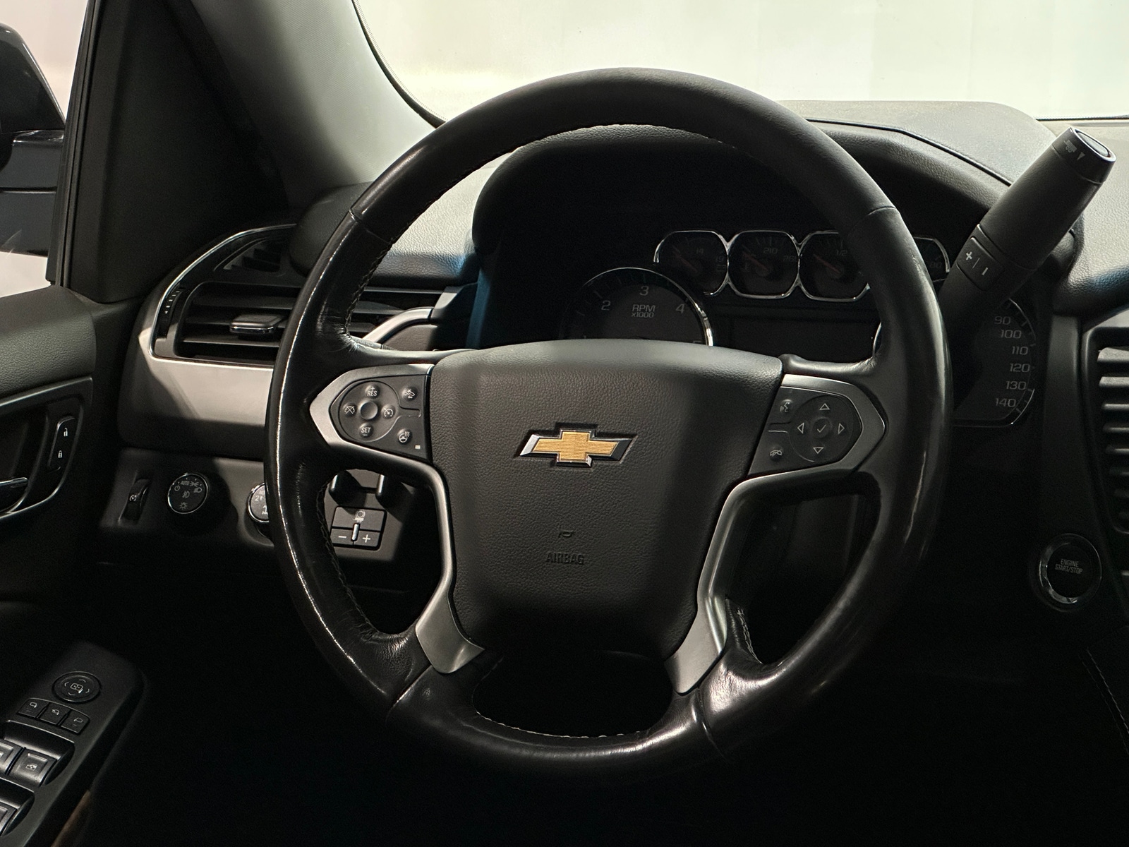 Thumbnail: 2018 Chevrolet Tahoe - 4