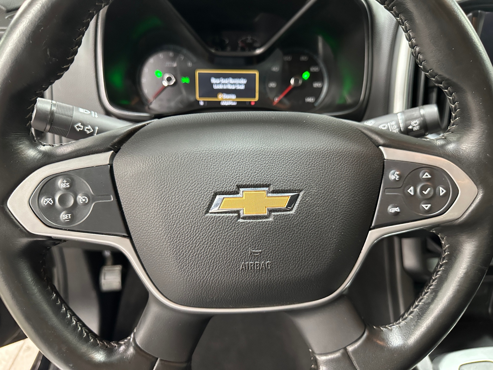 Thumbnail: 2022 Chevrolet Colorado - 5