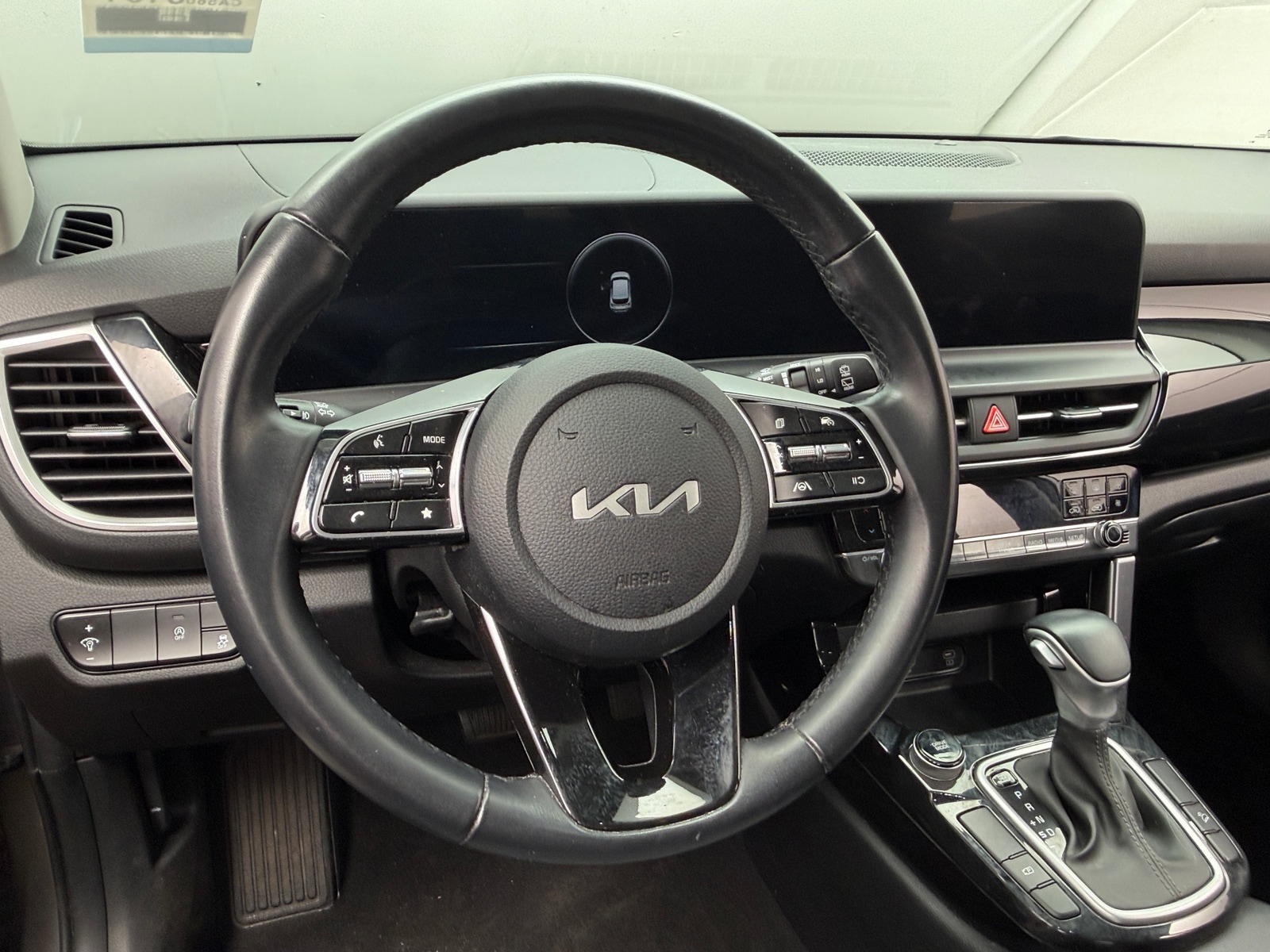 Thumbnail: 2024 Kia Seltos - 4