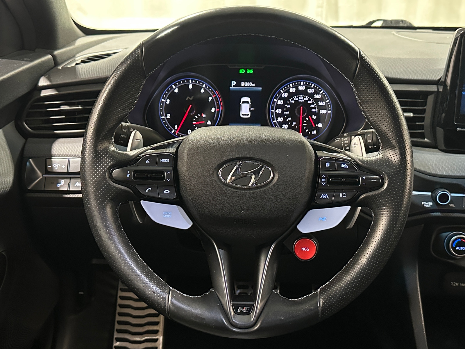 Thumbnail: 2022 Hyundai Veloster - 4
