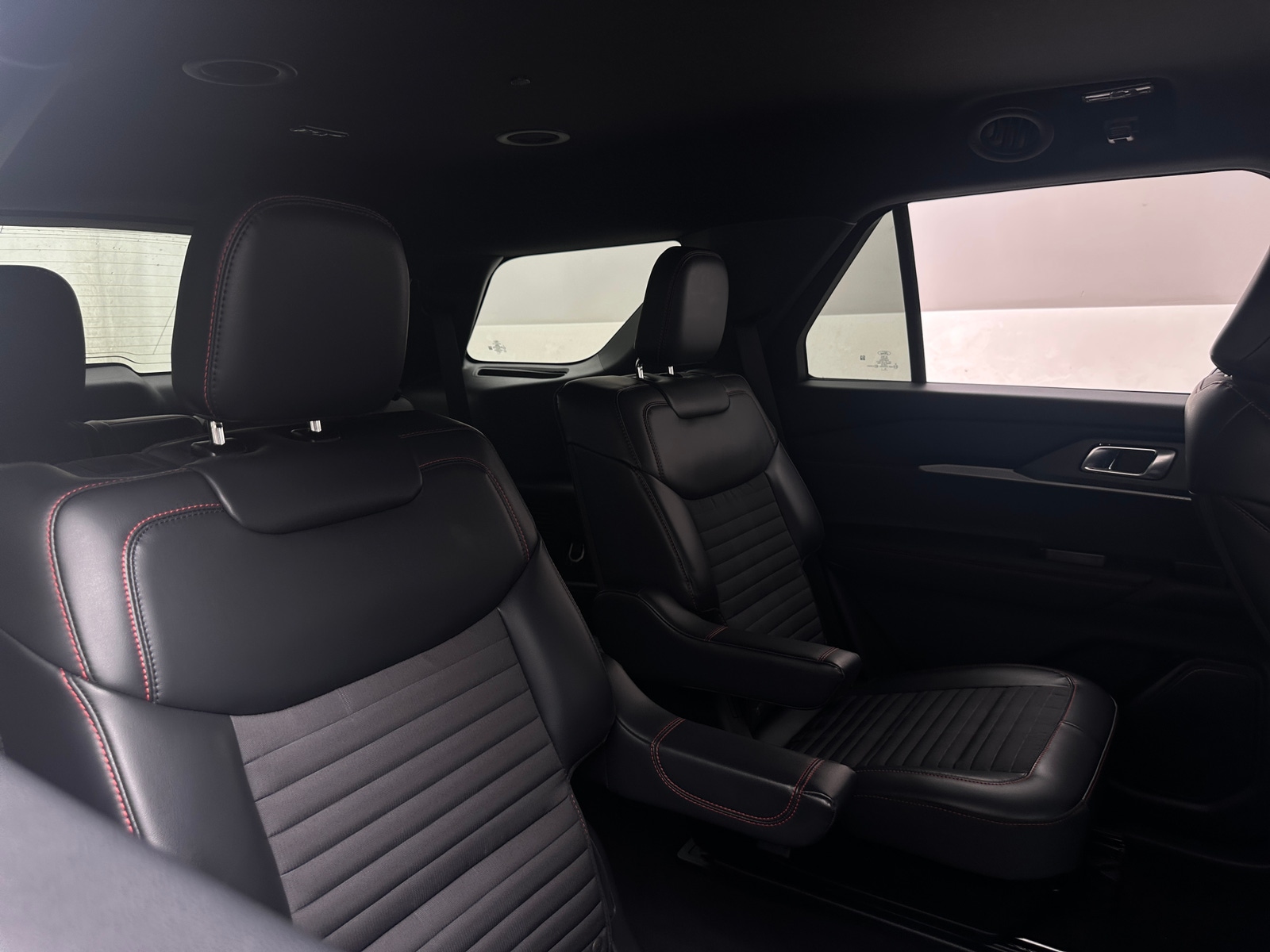 Thumbnail: 2026 Ford Explorer - 5