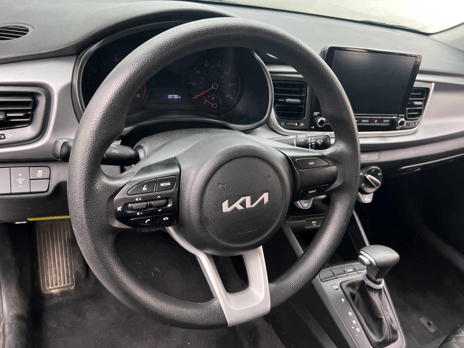 Thumbnail: 2023 Kia Rio - 5