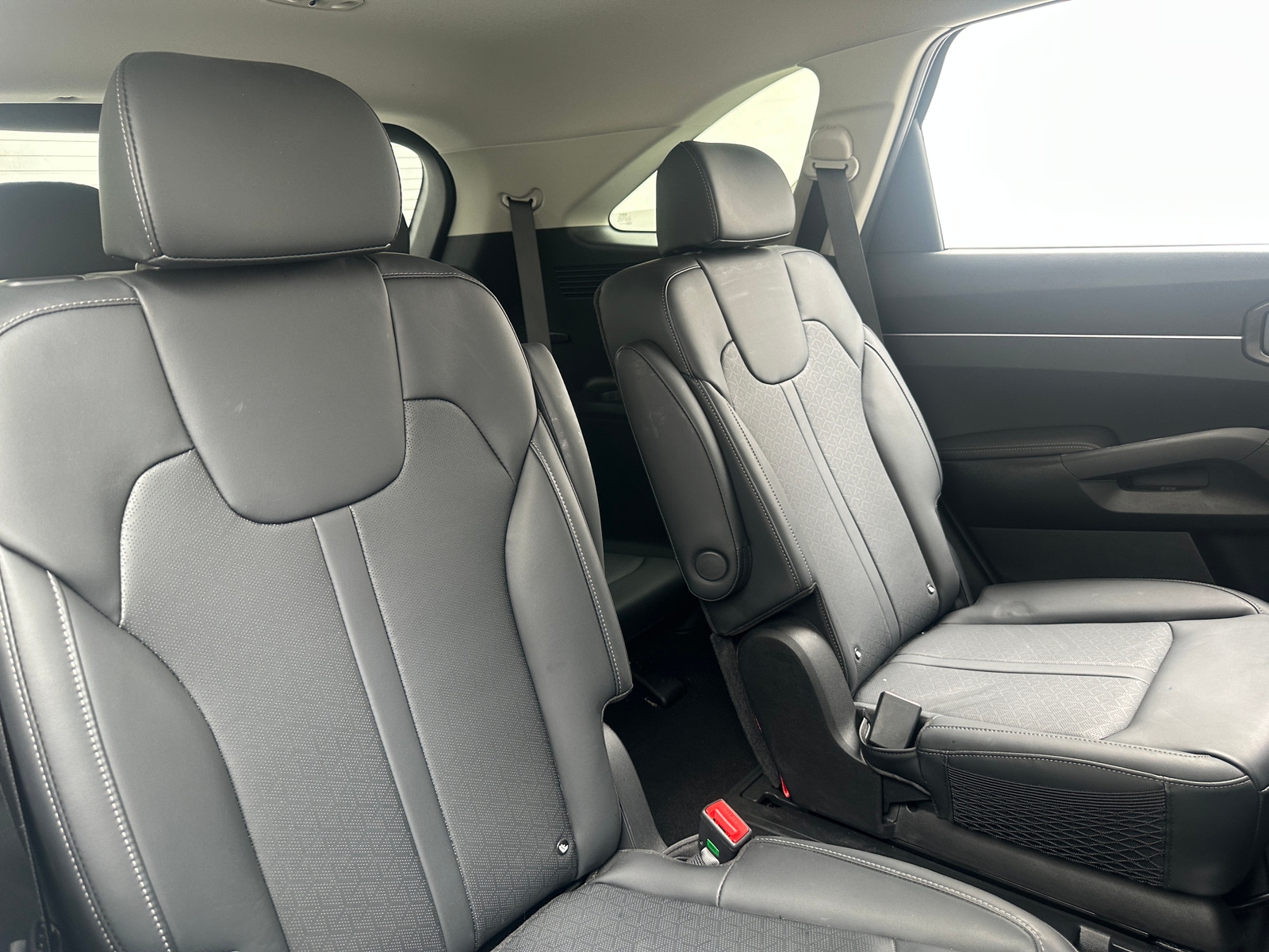 Thumbnail: 2023 Kia Sorento - 5
