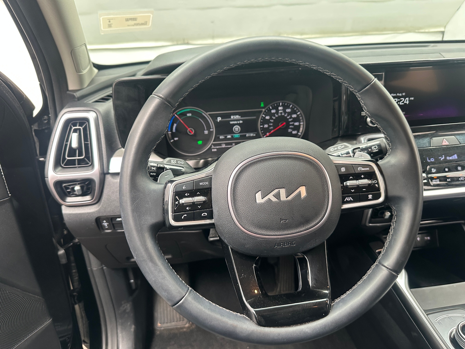 Thumbnail: 2023 Kia Sorento - 4