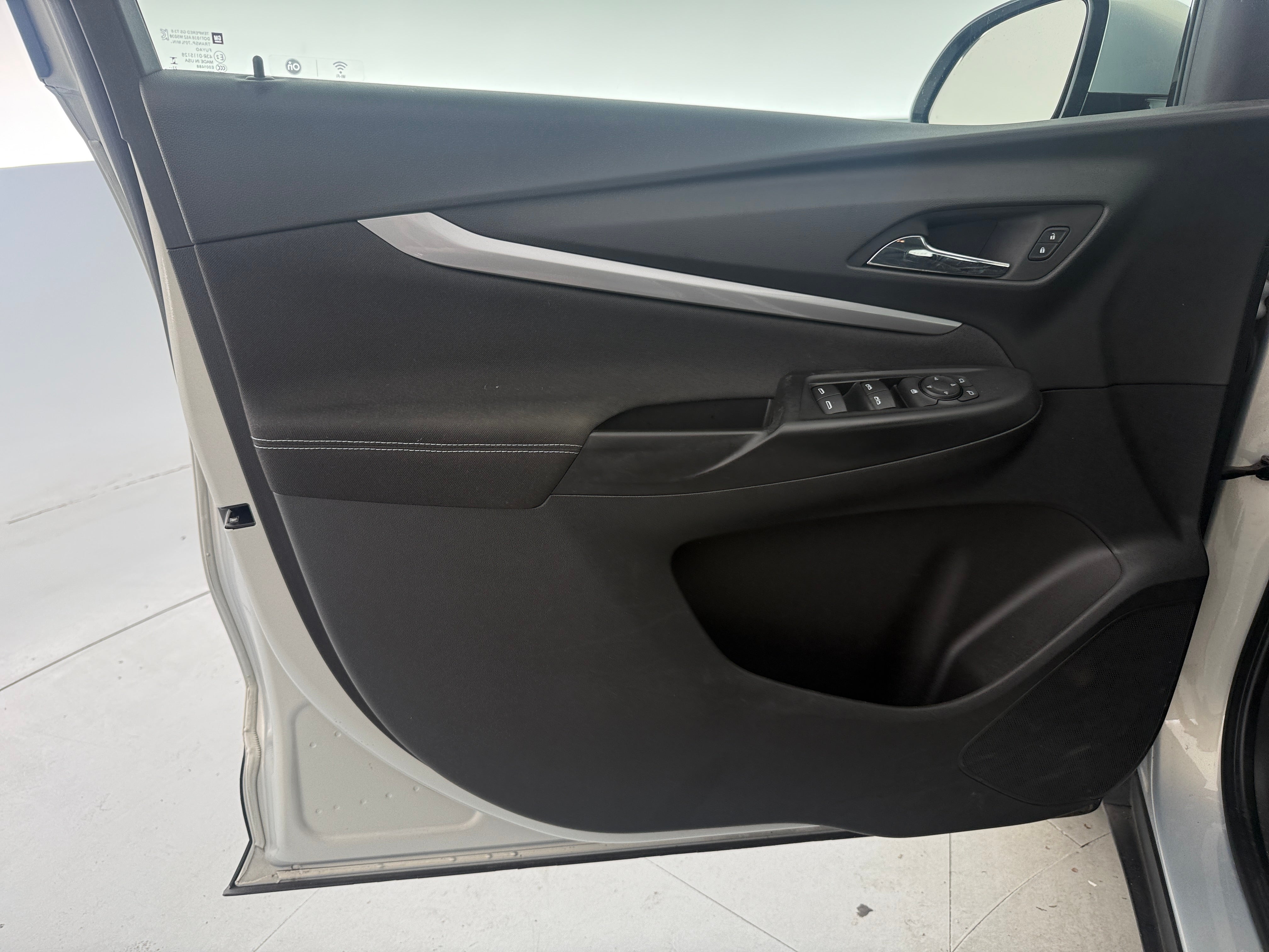 Used 2023 Chevrolet Bolt EUV LT with VIN 1G1FY6S02P4204247 for sale in Auburn, WA