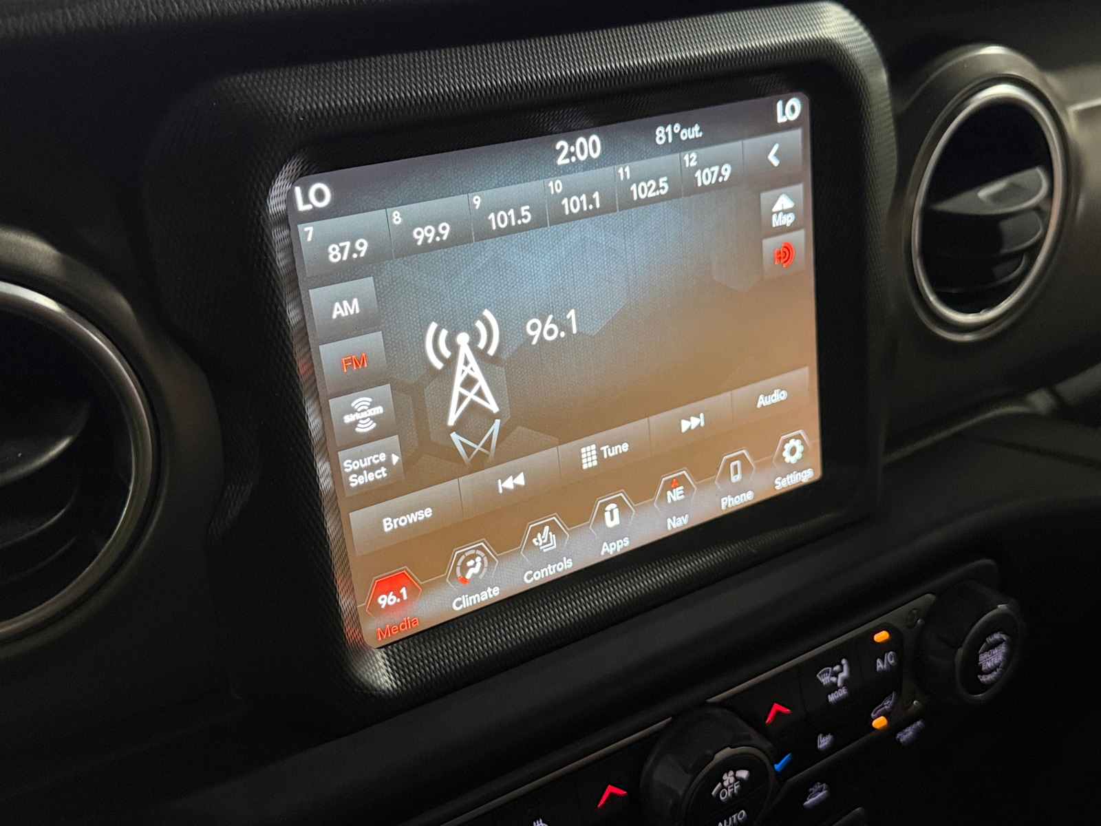Thumbnail: 2022 Jeep Gladiator - 3