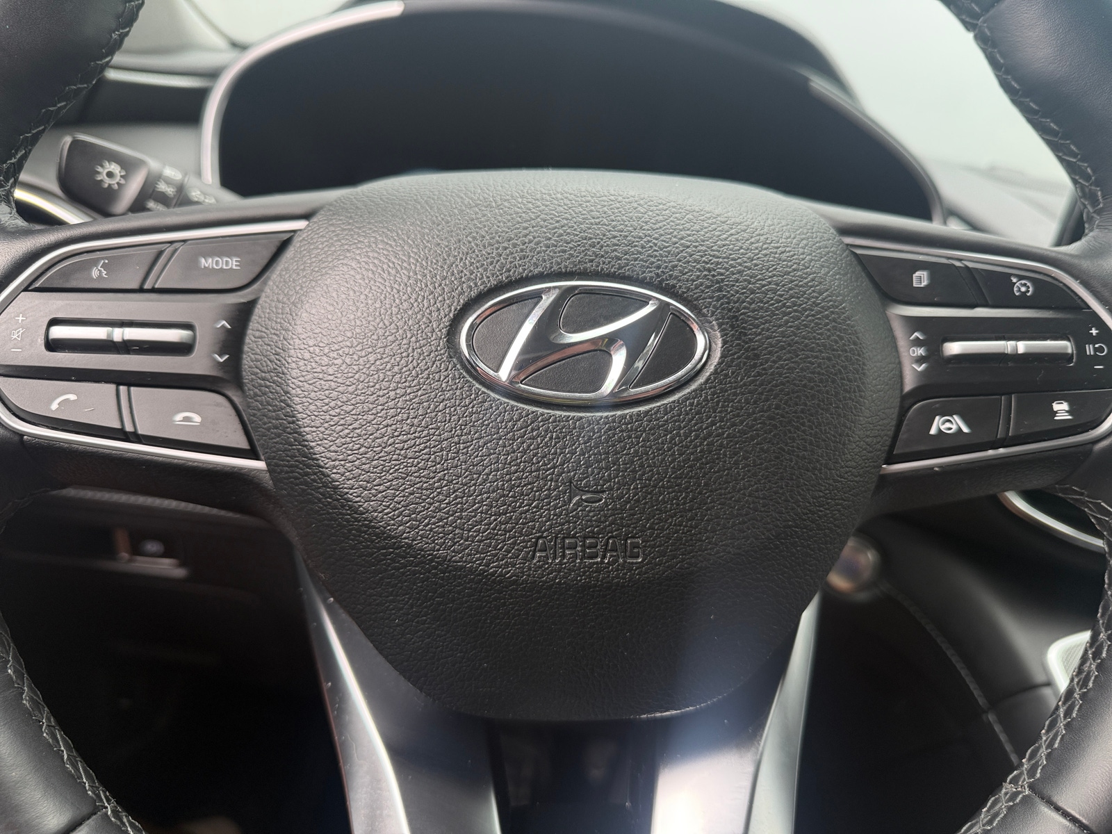 Thumbnail: 2023 Hyundai Santa Fe - 4