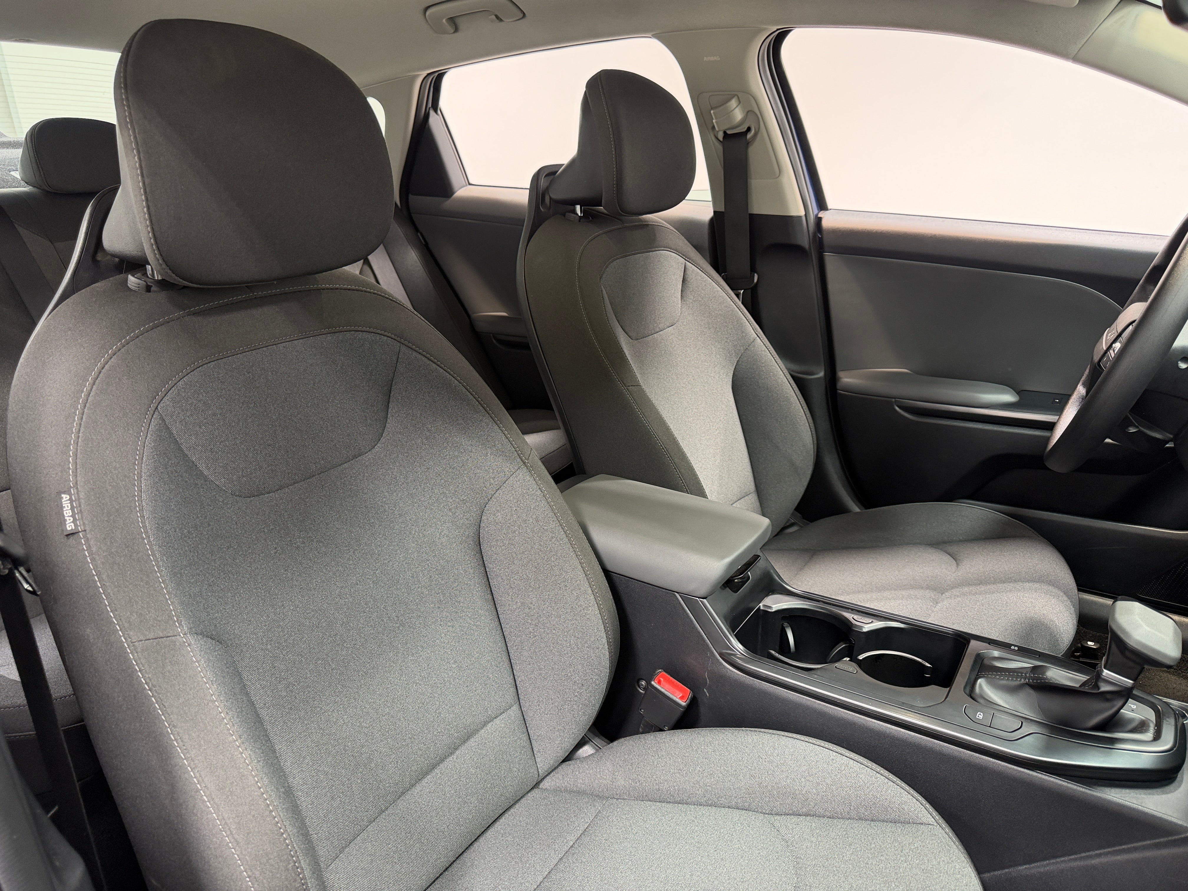 2025 Kia K4 LXS - Photo 4