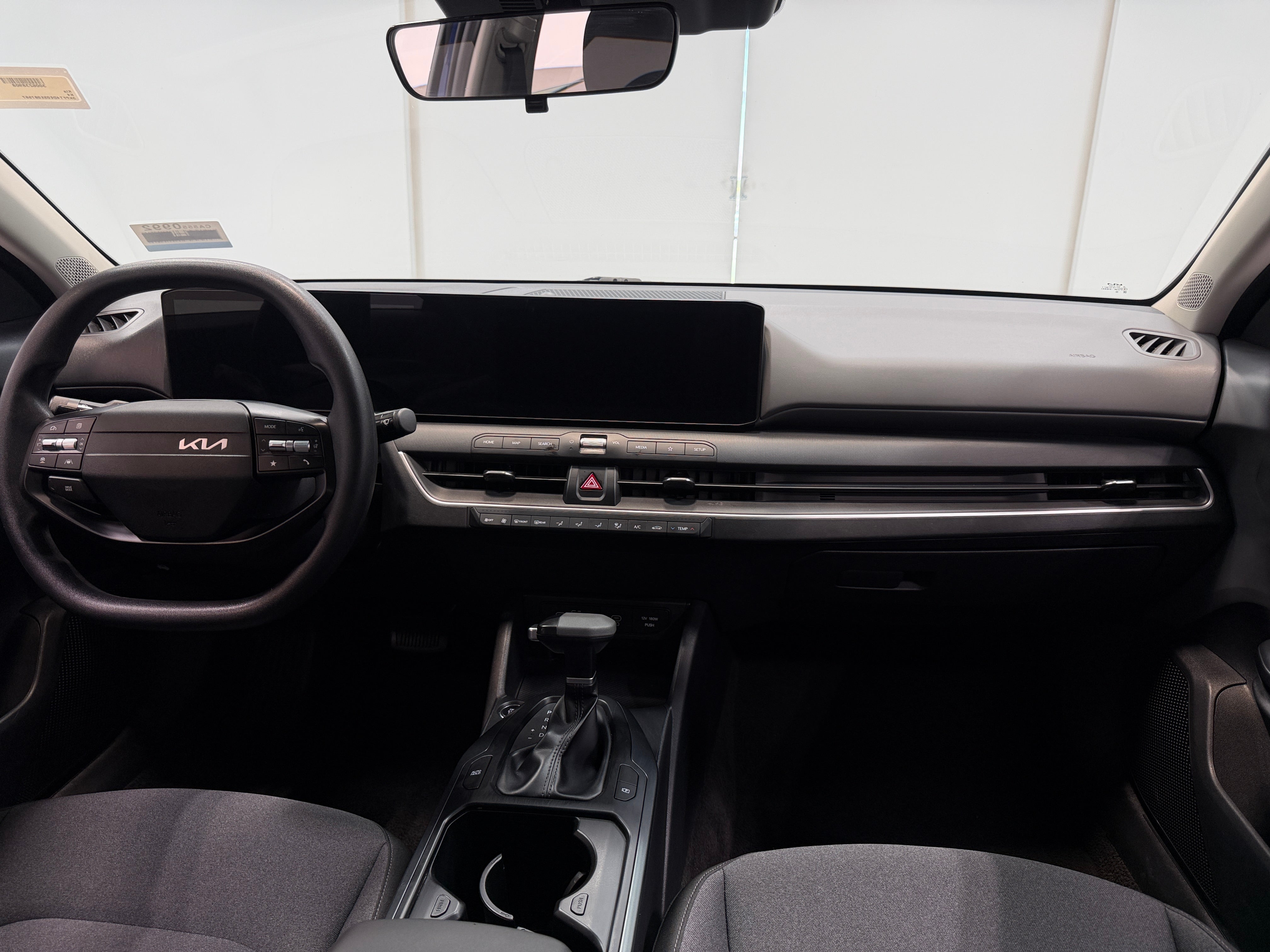 2025 Kia K4 LXS - Photo 6