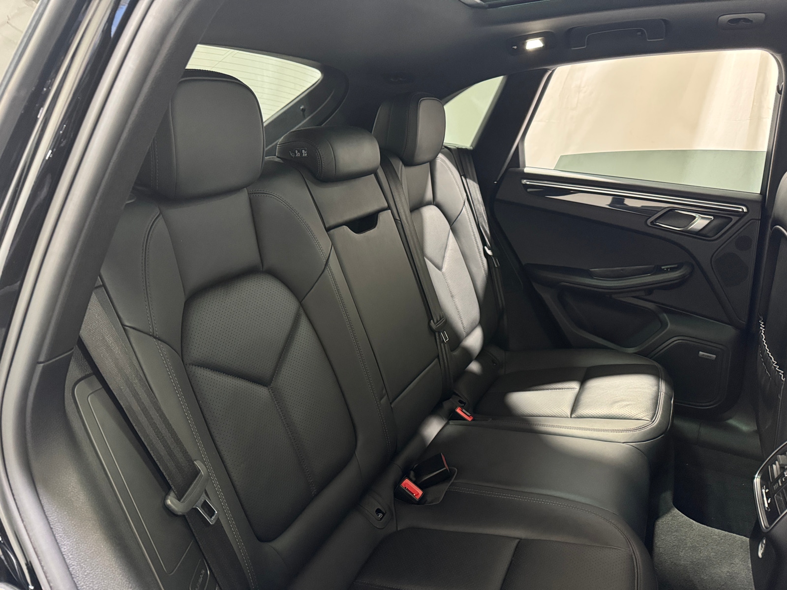 Thumbnail: 2019 Porsche Macan - 5