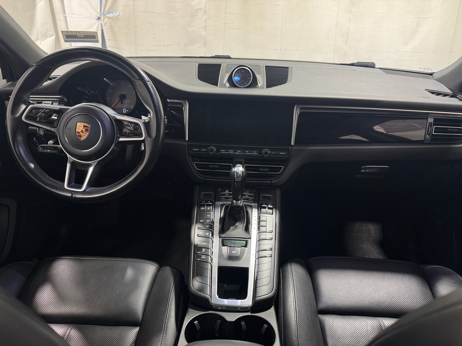 Thumbnail: 2019 Porsche Macan - 2