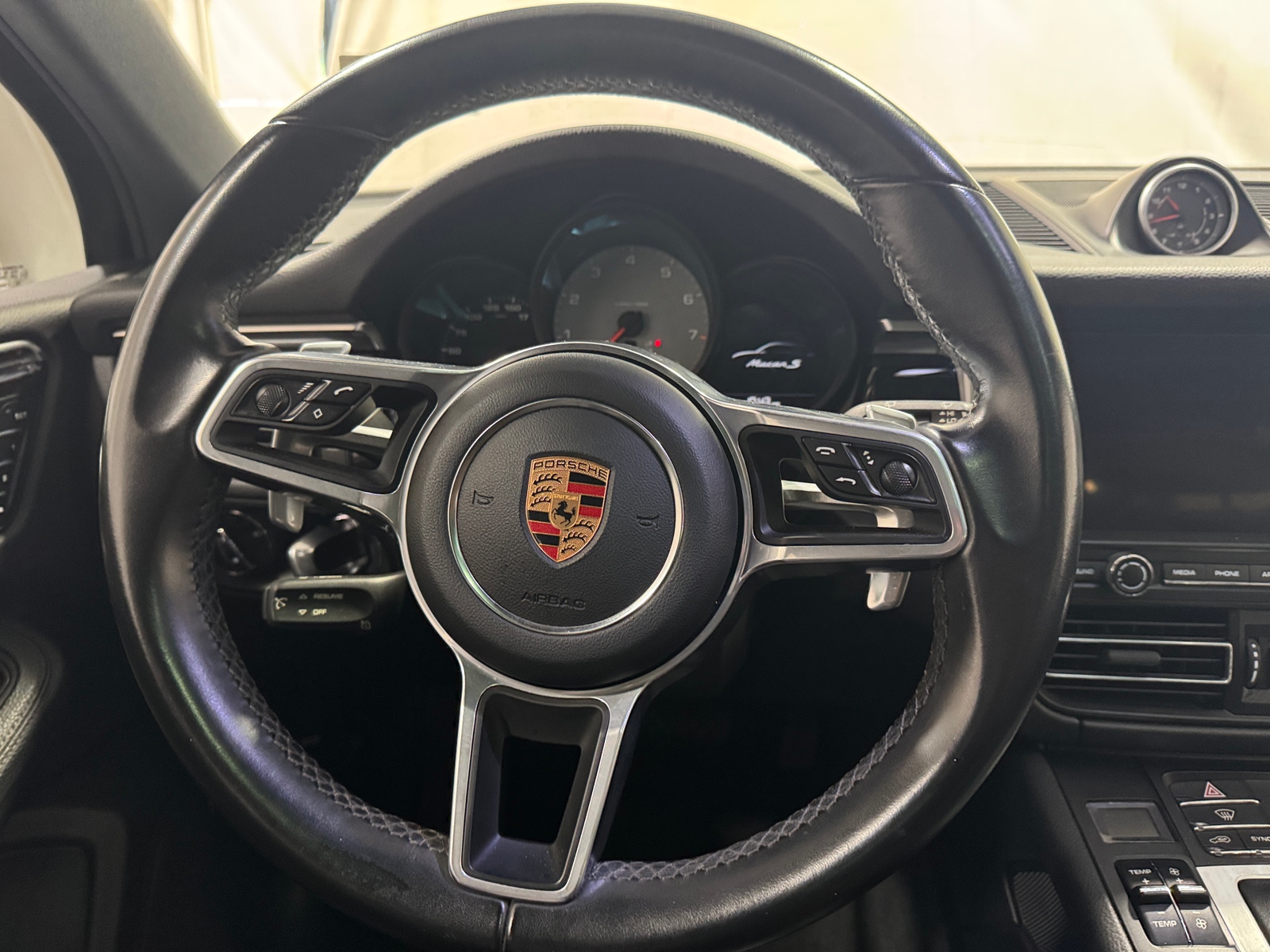 Thumbnail: 2019 Porsche Macan - 4