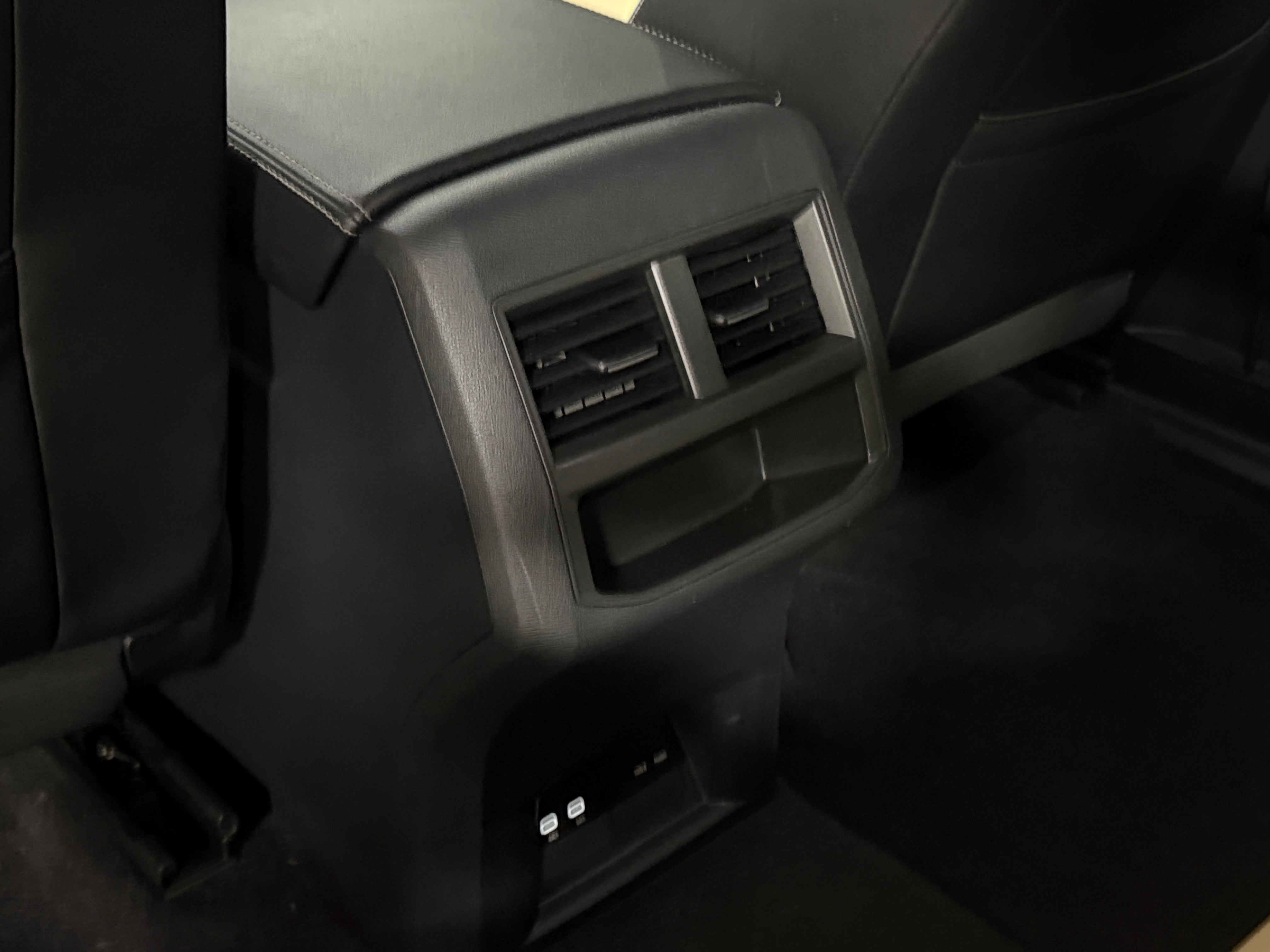 2023 Volkswagen Atlas Cross Sport