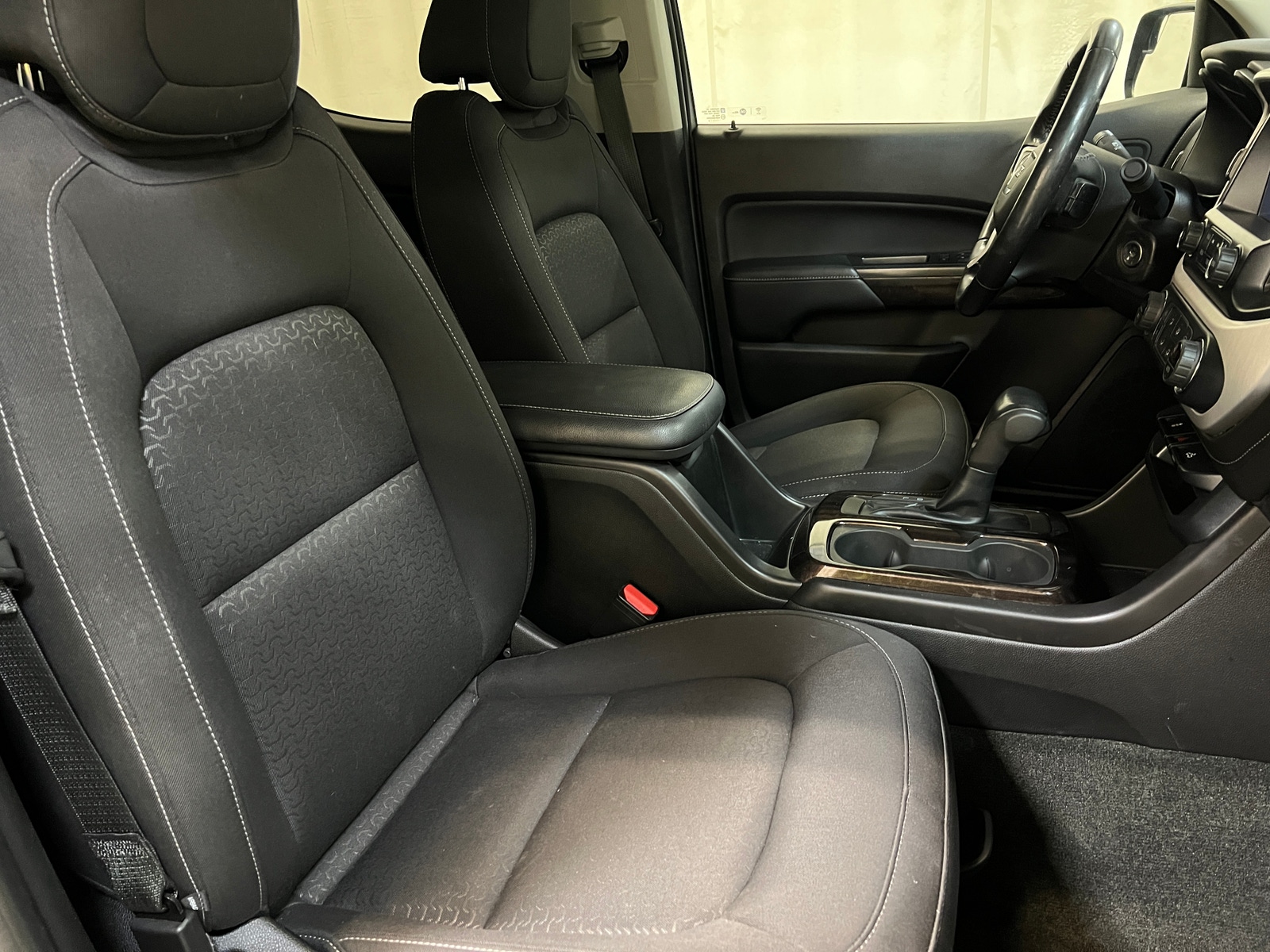 Thumbnail: 2018 GMC Canyon - 2