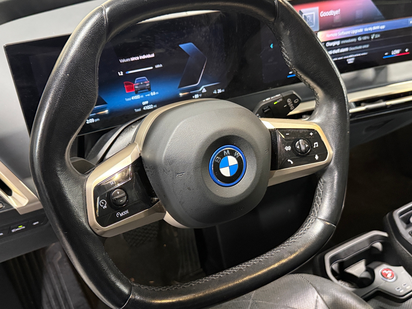 Thumbnail: 2022 BMW iX - 4