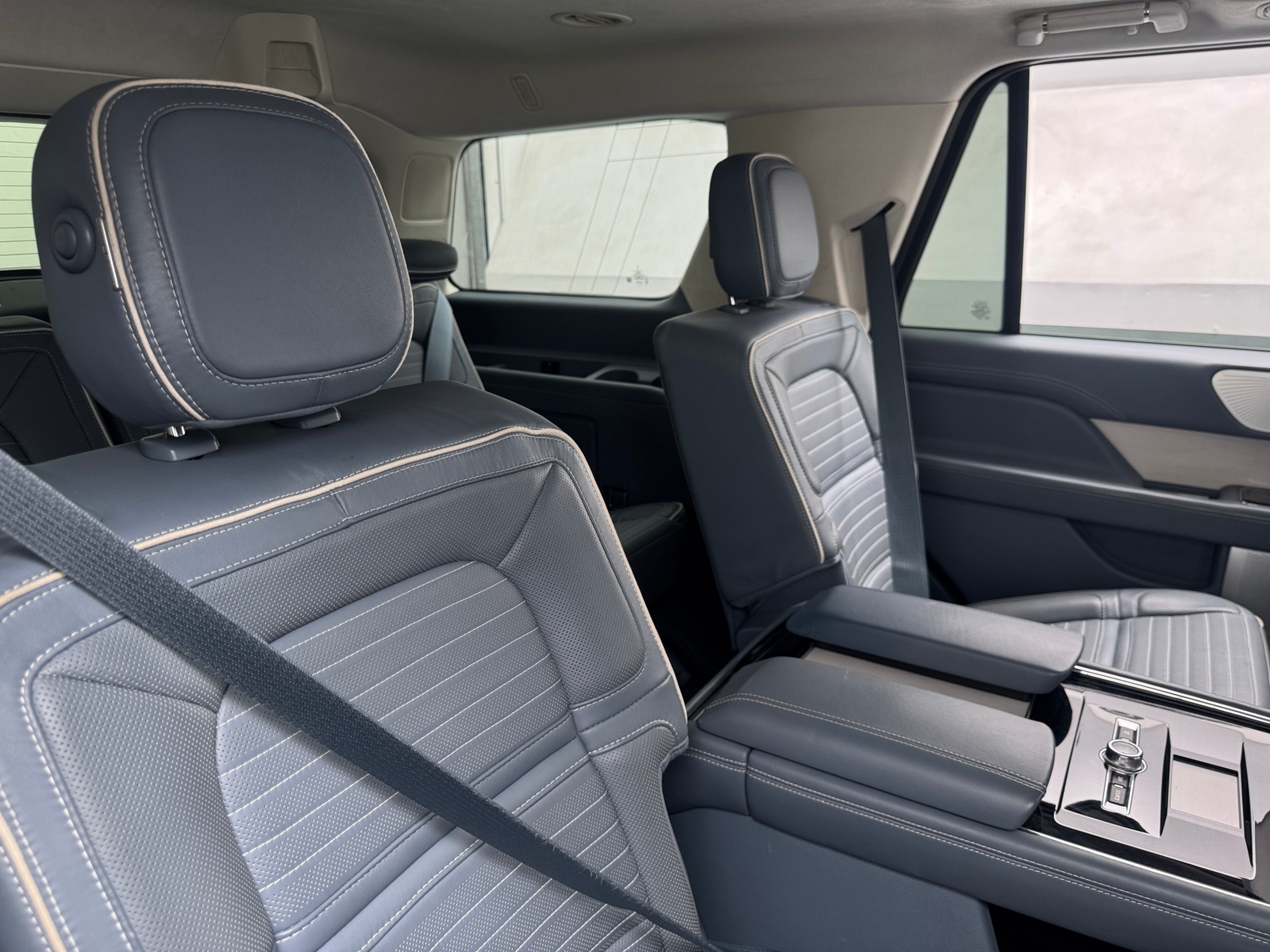 Thumbnail: 2018 Lincoln Navigator - 5