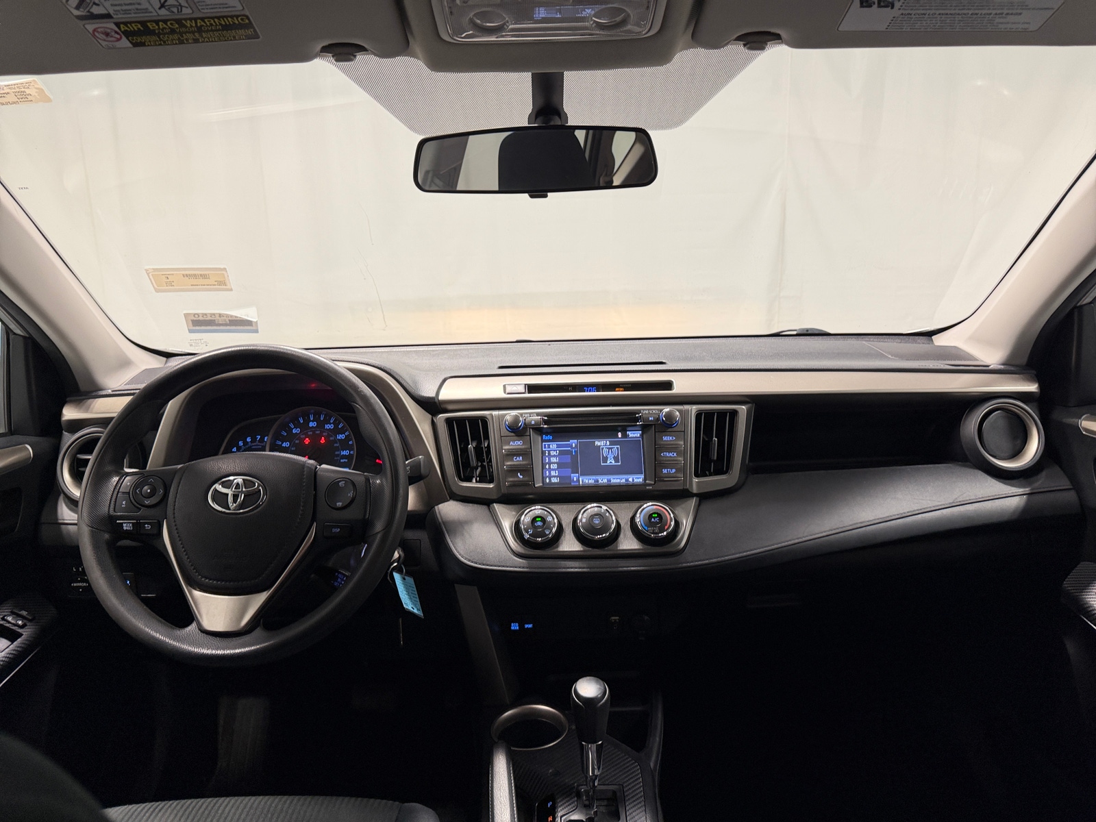 Thumbnail: 2014 Toyota RAV4 - 3