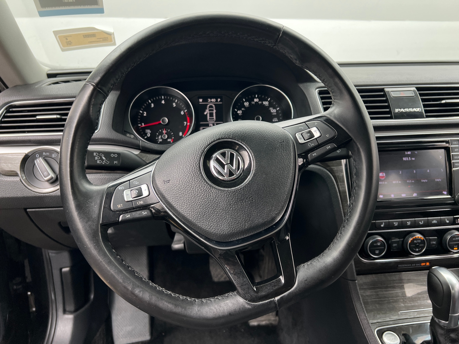 Thumbnail: 2018 Volkswagen Passat - 4