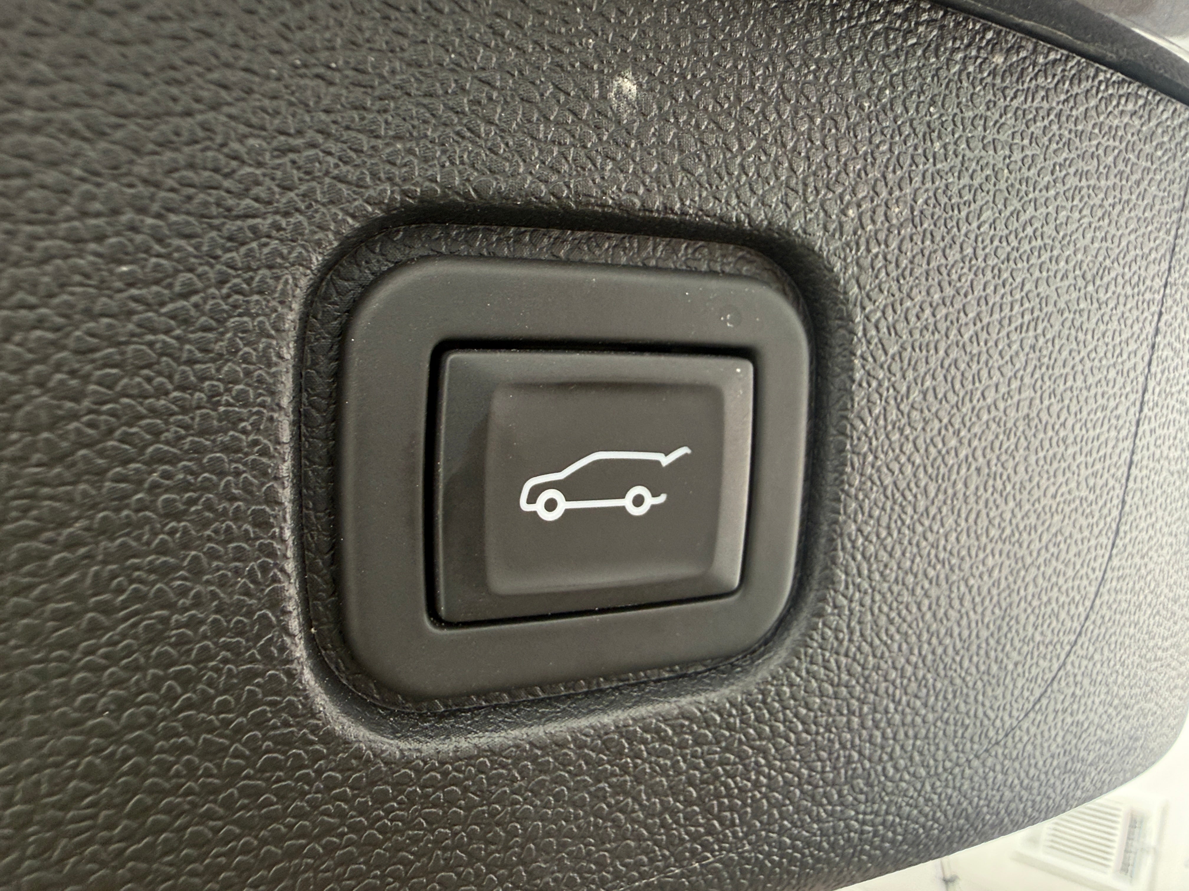 Used 2024 Chevrolet Blazer EV LT with VIN 3GNKDBRJ3RS213199 for sale in Pewaukee, WI