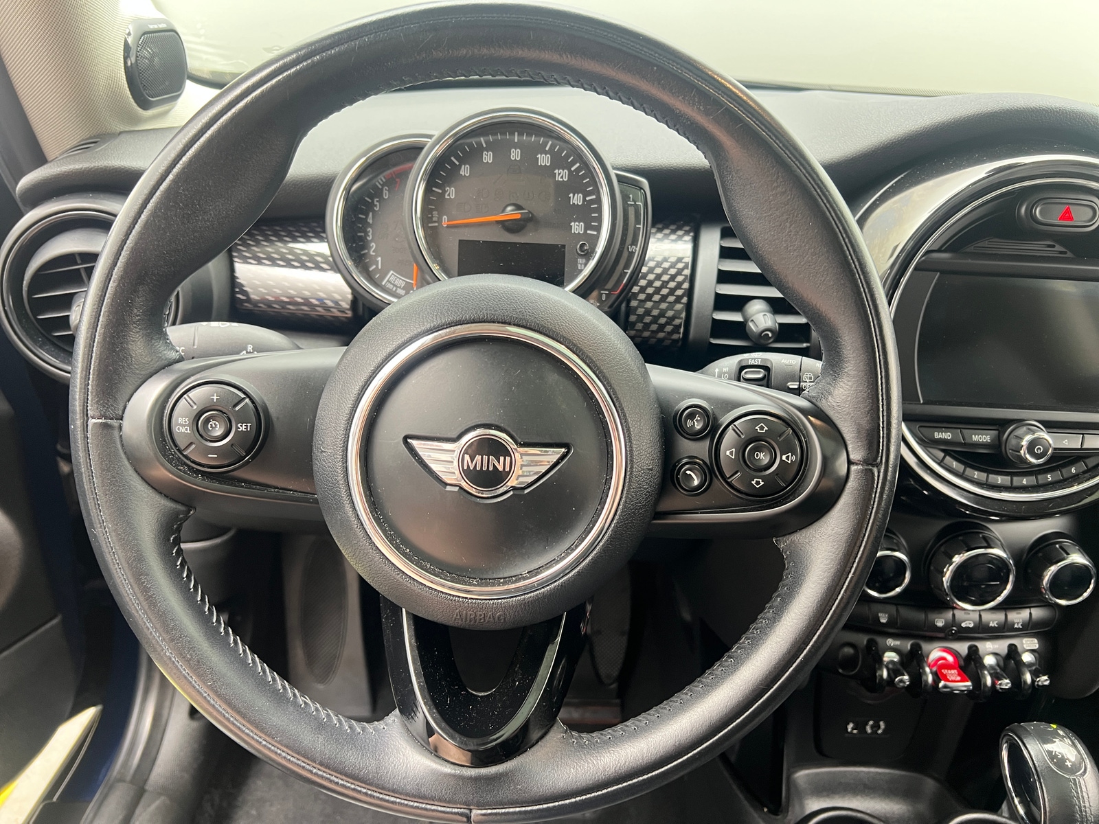 Thumbnail: 2018 MINI Cooper Hardtop - 4