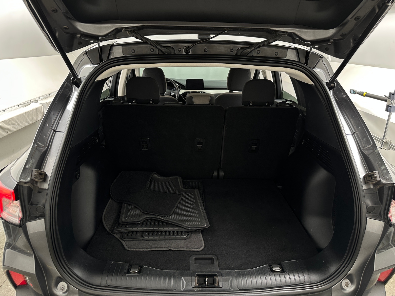Thumbnail: 2021 Ford Escape - 7