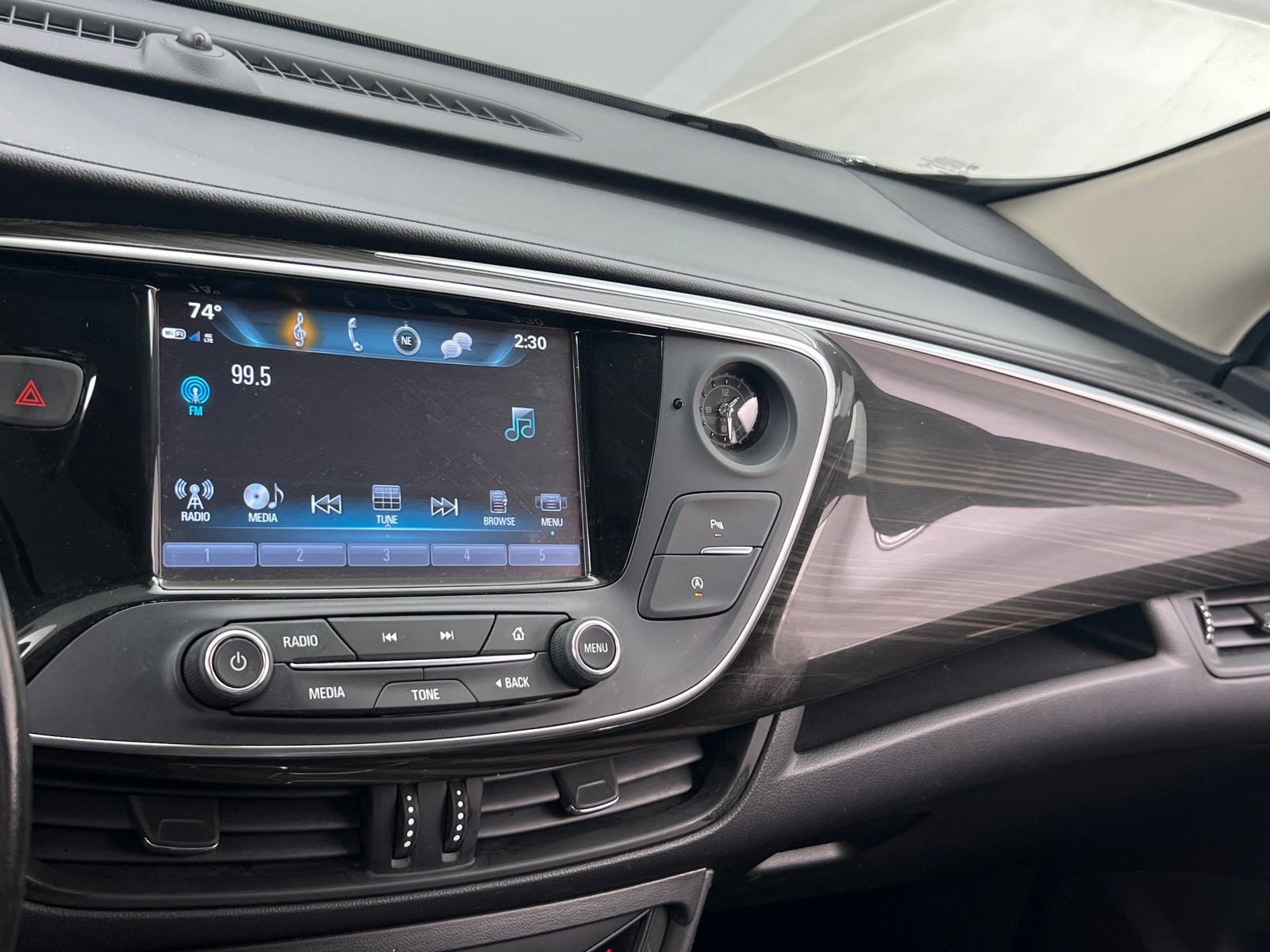 Thumbnail: 2020 Buick Envision - 3